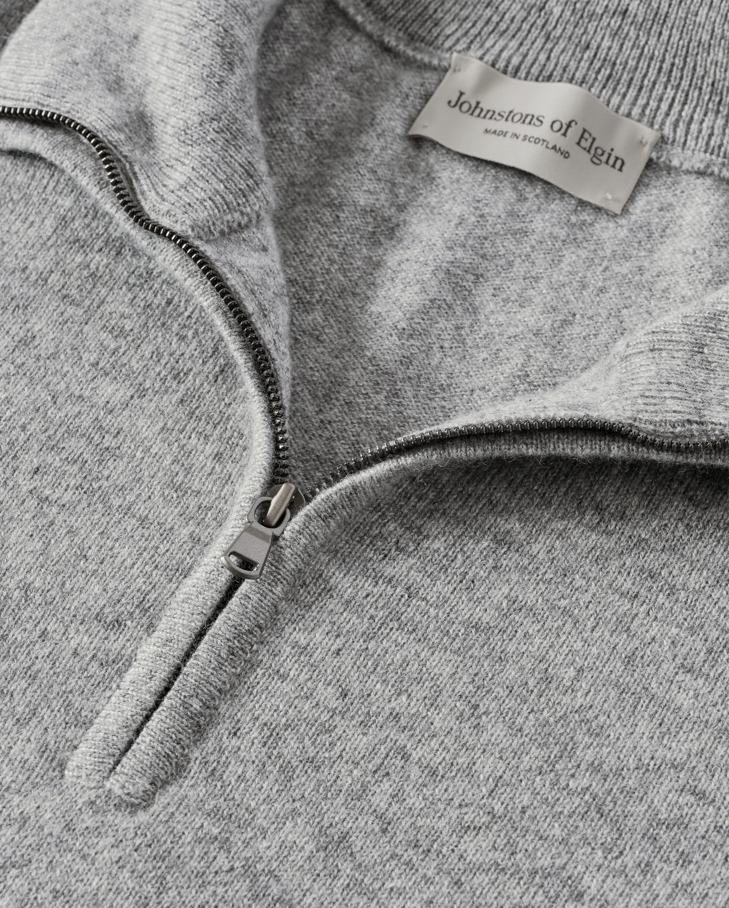 JOHNSTONS OF ELGIN MENS RORY CLASSIC HALF ZIP CLASSIC SWEATER 100% CASHMERE KAP05695HA0400