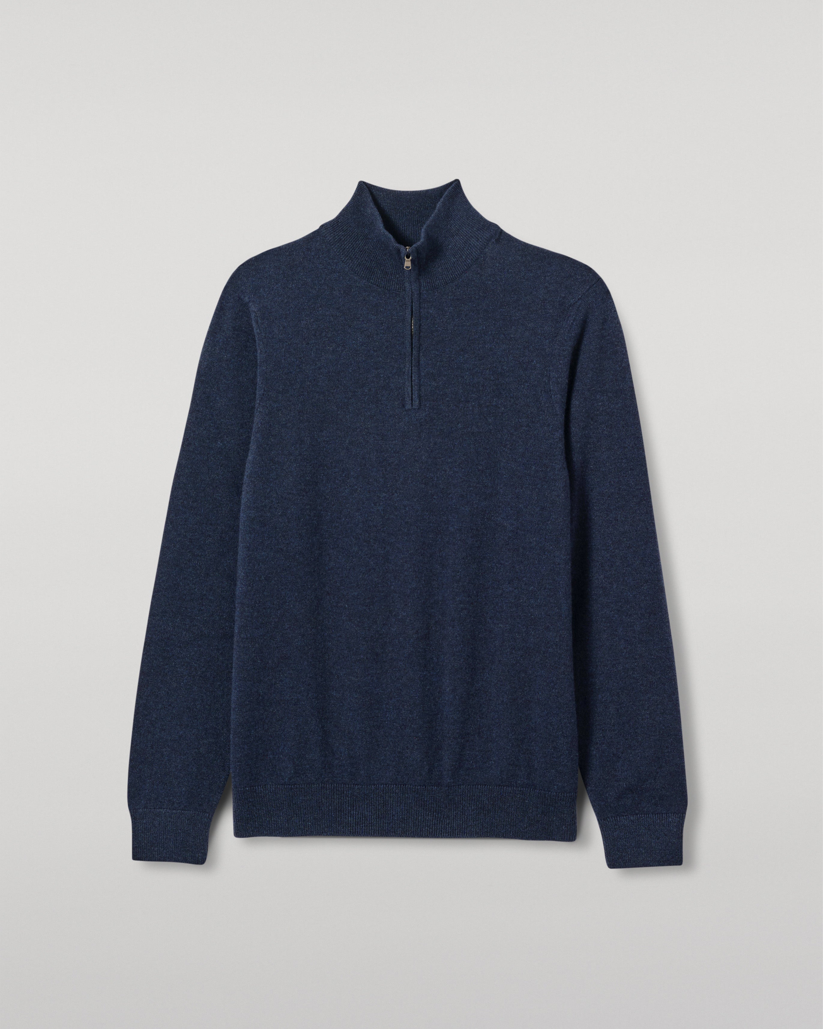 メンズ・カシミヤの必需品｜Johnstons of Elgin