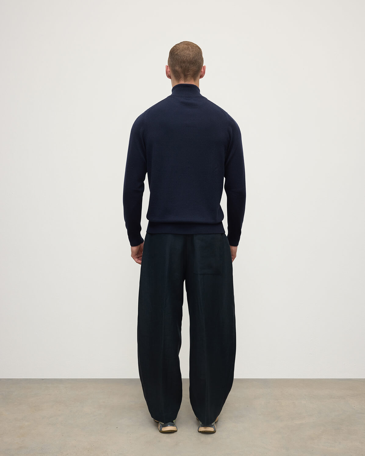 Johnstons of Elgin AW25 Men's Knitwear Dark Navy Classic Cashmere Navy Zip Neck Jumper KAP05695SD7666