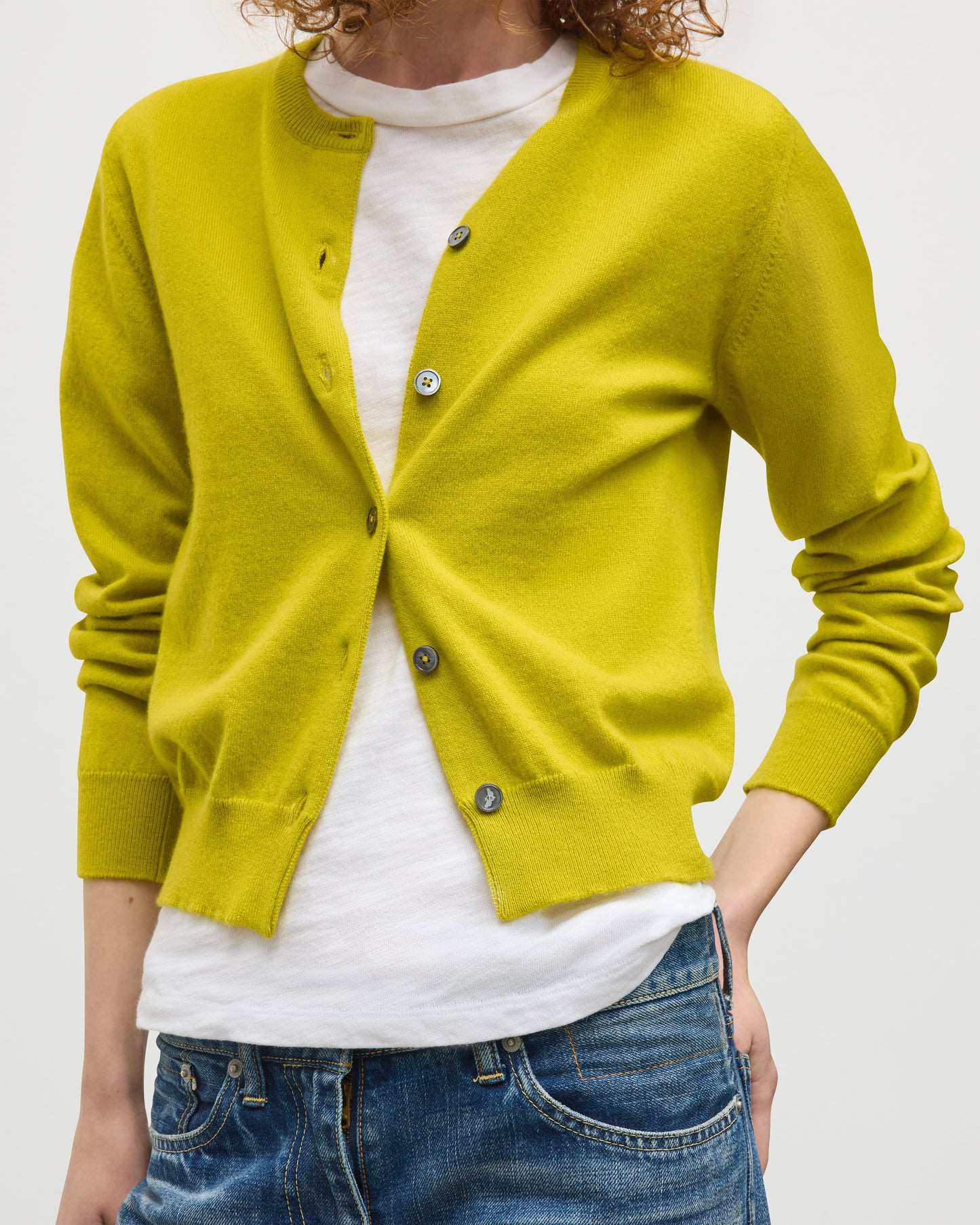 JOHNSTONS OF ELGIN WOMENS IRIS CLASSIC CREW CARDIGAN YELLOW 100% CASHMERE KAP05704SC4716