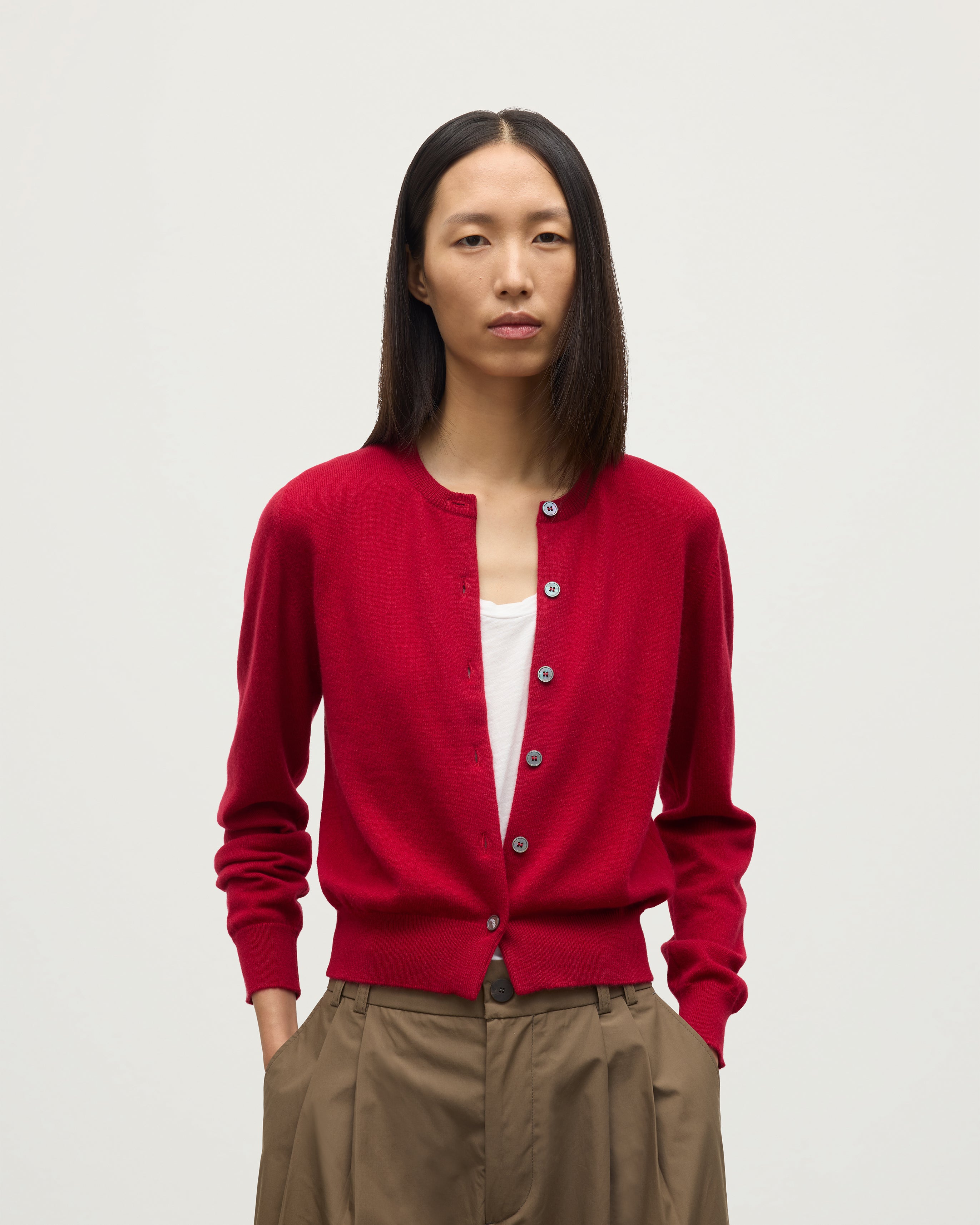 良好 Johnstons ジョンストンズ  カーディガン サイズ:S  レッド カシミヤ100％ レディース 　240001127821 Iris Red Classic Cashmere Cardigan | Luxury Women's Knitwear