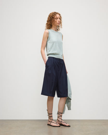 JOHNSTONS OF ELGIN WOMENS IRIS CLASSIC SLEEVELESS CREW LIGHT GREEN 100% CASHMERE KAP05705HC0047