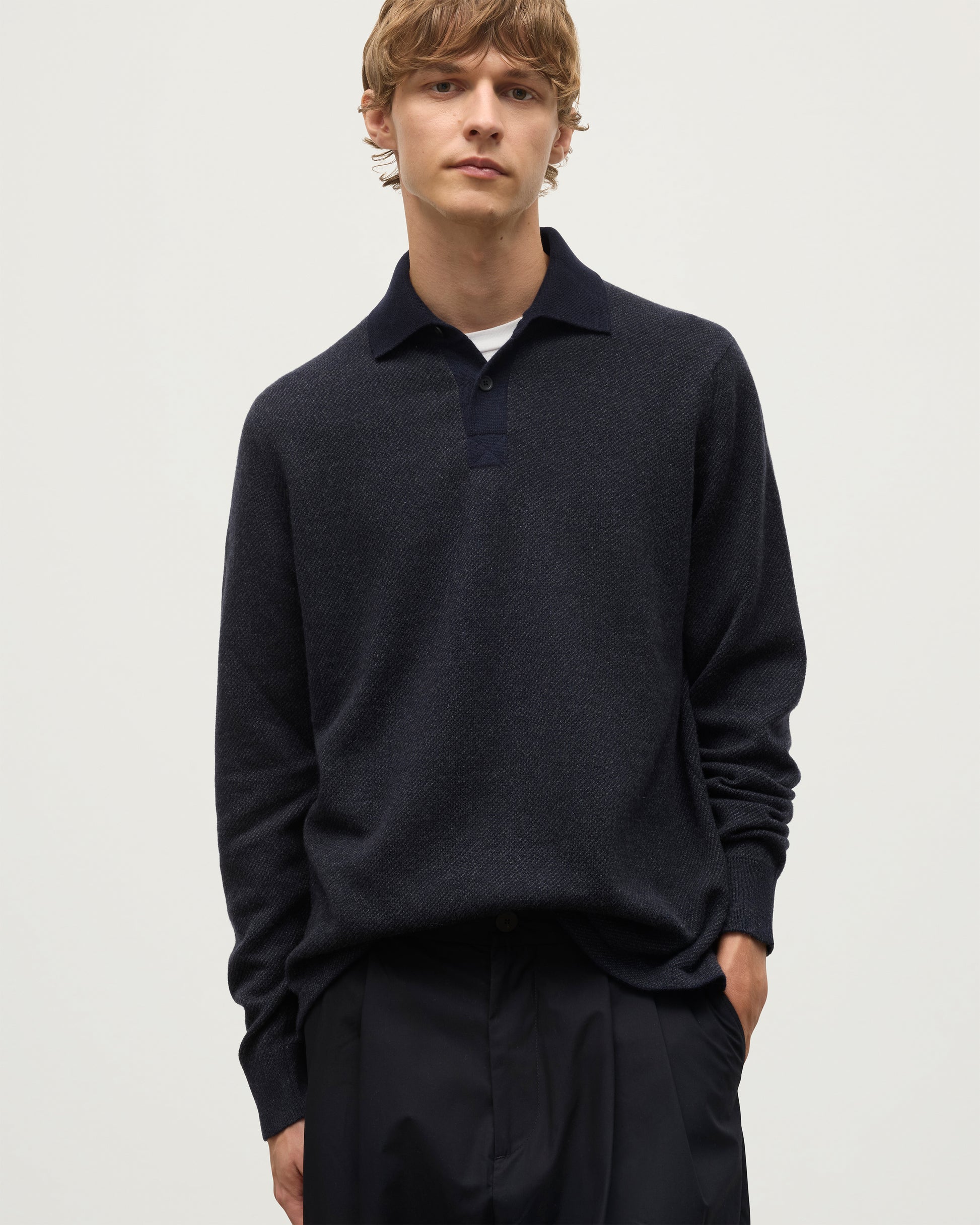 MODEL WEARS JOHNSTONS OF ELGIN MENS TWEEL RUGBY SHIRT NAVY & DARK GREY 100% CASHMERE KAP05727Q25937