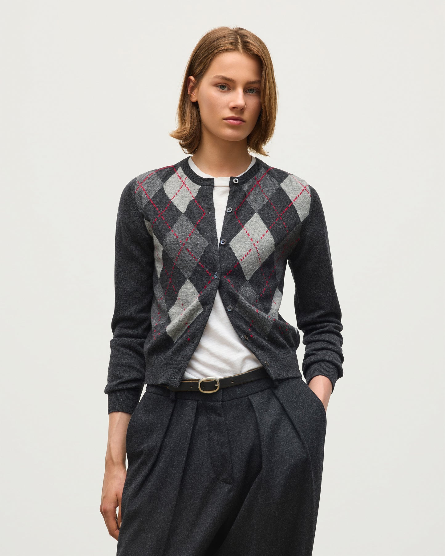 JOHNSTONS OF ELGIN CLAN CREW CARDIGAN PETITE CASHMERE ARGYLE INTARSIA ROUND NECK CARDIGAN - 2 PLY DARK GREY 100% CASHMERE KAP05731JU1649