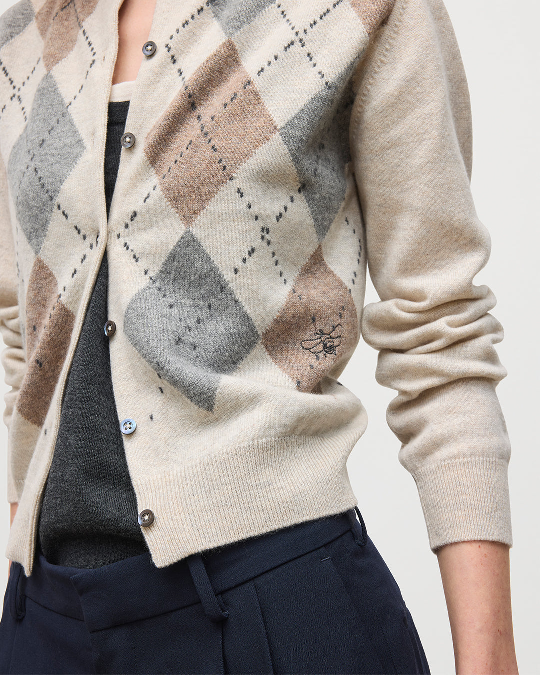 JOHNSTONS OF ELGIN WOMENS CLAN CREW CARDIGAN NATURAL  100% CASHMERE KAP05731JU1605