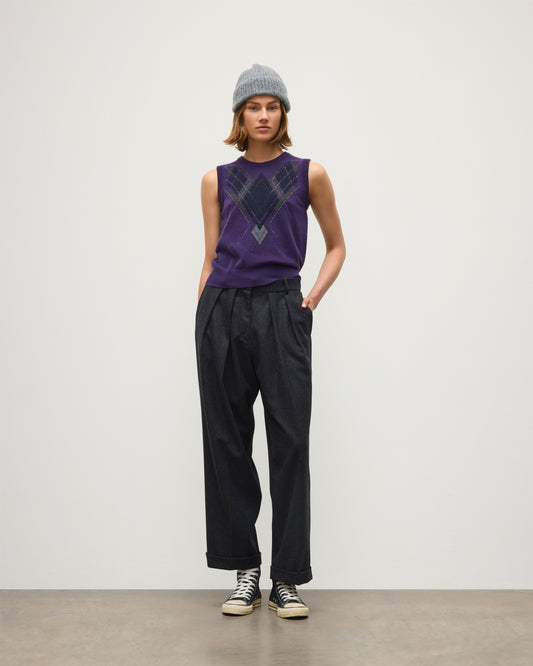 JOHNSTONS OF ELGIN LE JABOTS SLEEVELESS CREW PETITE CASHMERE ARGYLE INTARSIA ROUND NECK TANK - 2 PLY PURPLE 100% CASHMERE KAP05766JU1648