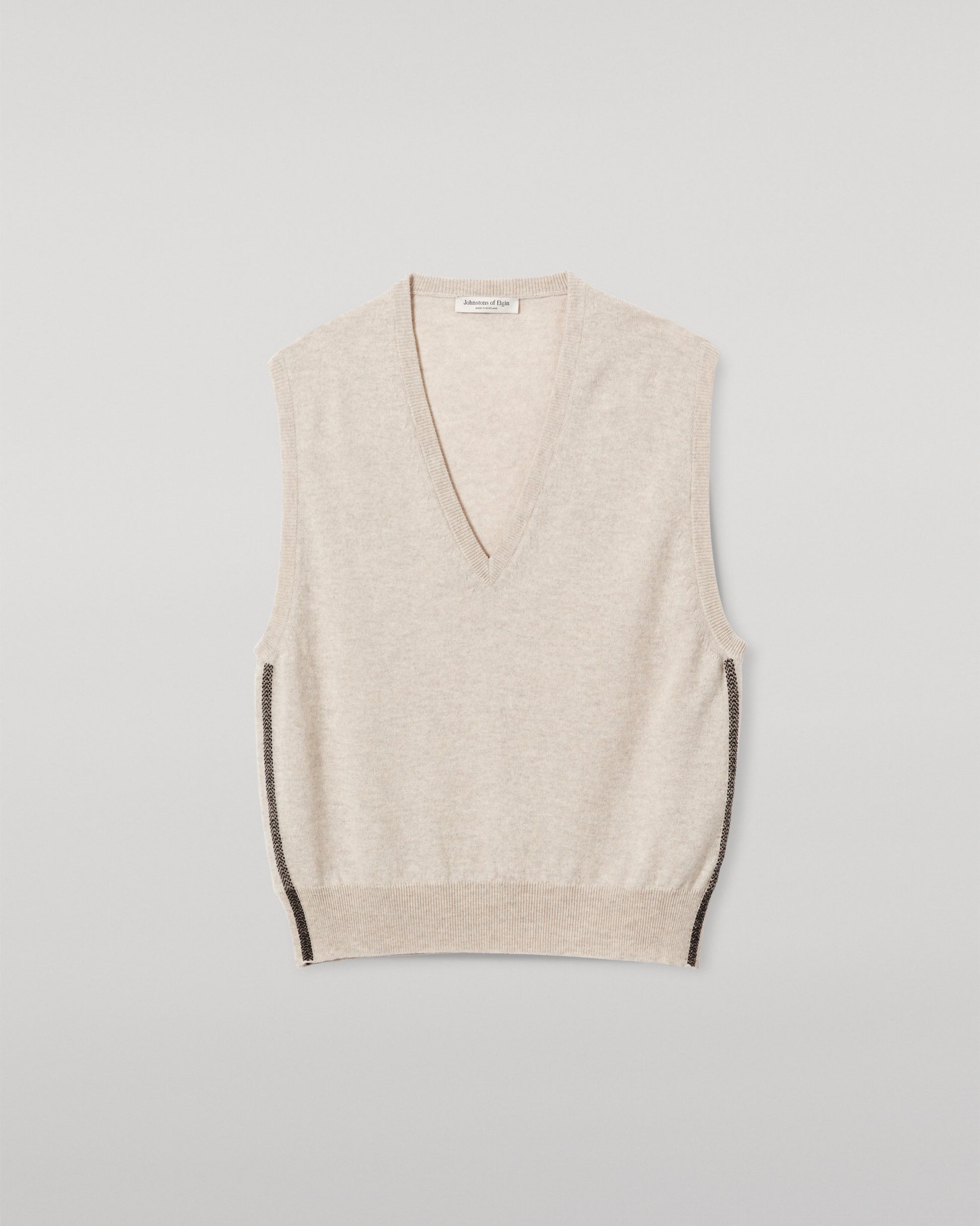 JOHNSTONS OF ELGIN WOMENS TILDA SLEEVELESS VEE NATURAL 100% CASHMERE KAP05767Q25969