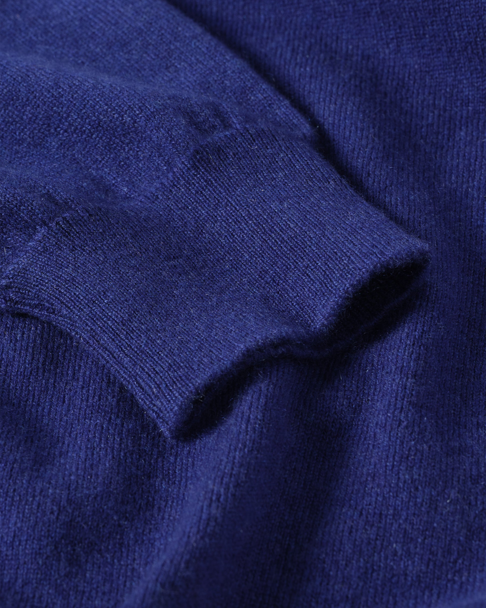 JOHNSTONS OF ELGIN WOMENS LUNAN CLASSIC CREW SWEATER BLUE KAP05784SD5326