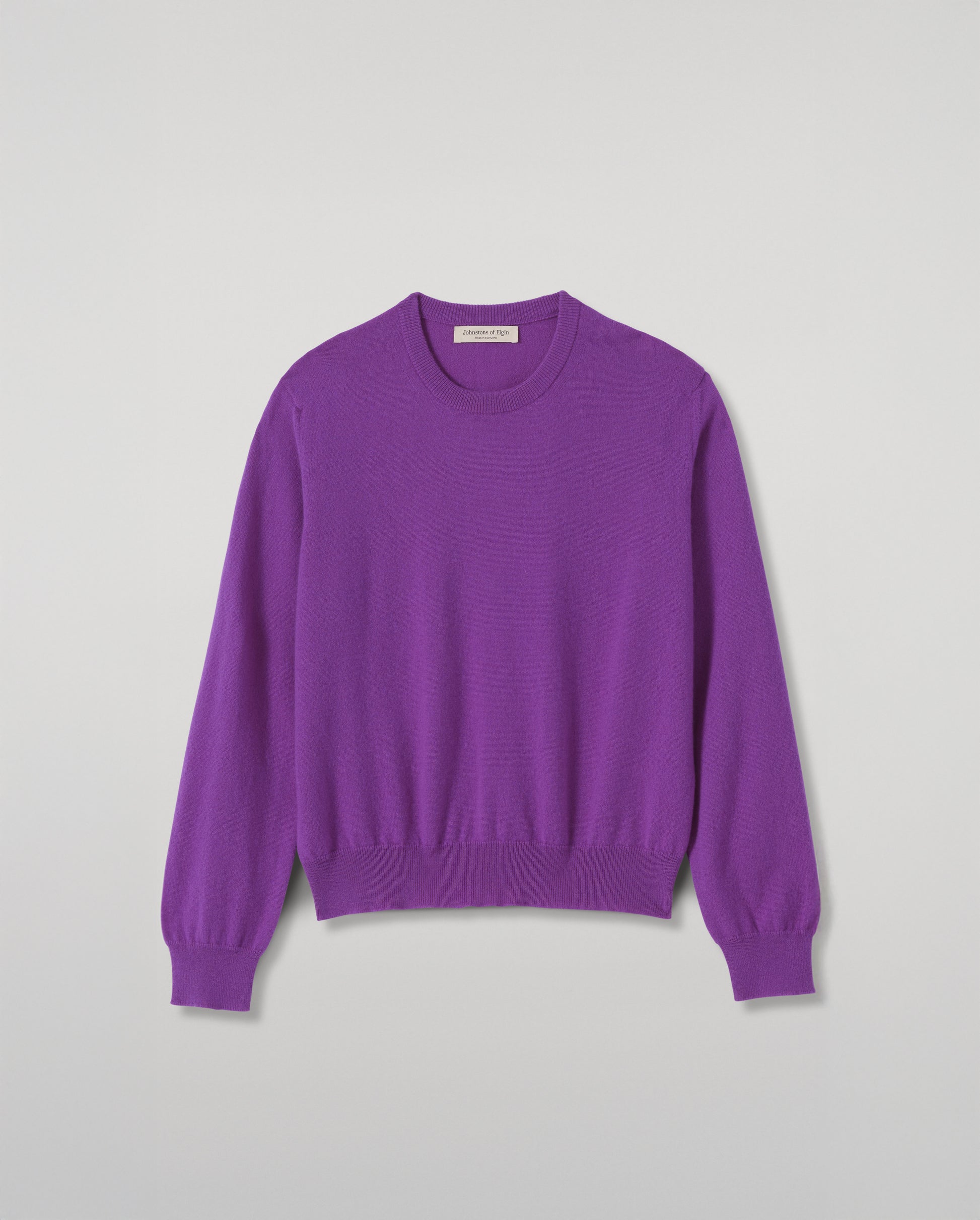JOHNSTONS OF ELGIN LUNAN CREW SWEATER CLASSIC CASHMERE ROUND NECK SWEATER - 2 PLY PURPLE 100% CASHMERE KAP05784SD5371
