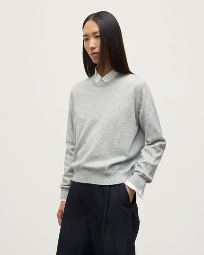 MODEL WEARING JOHNSTONS OF ELGIN WOMENS LUNAN CLASSIC CREW SWEATER GREY KAP05784HA0399