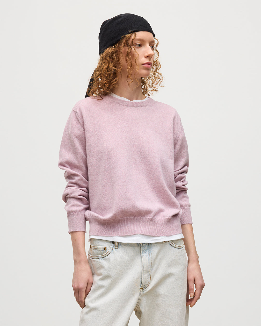 JOHNSTONS OF ELGIN WOMENS LUNAN CLASSIC CREW SWEATER PINK 100% CASHMERE WITH REEL BLACK CASHMERE BANDANA KAP05784HE0071