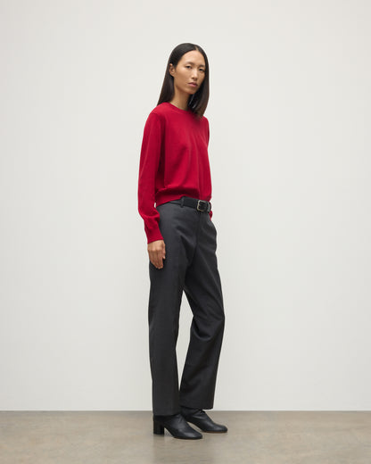 MODEL WEAR JOHNSTONS OF ELGIN WOMENS LUNAN CLASSIC CREW SWEATER RED WITH BLACK TROUSERS KAP05784SE5325