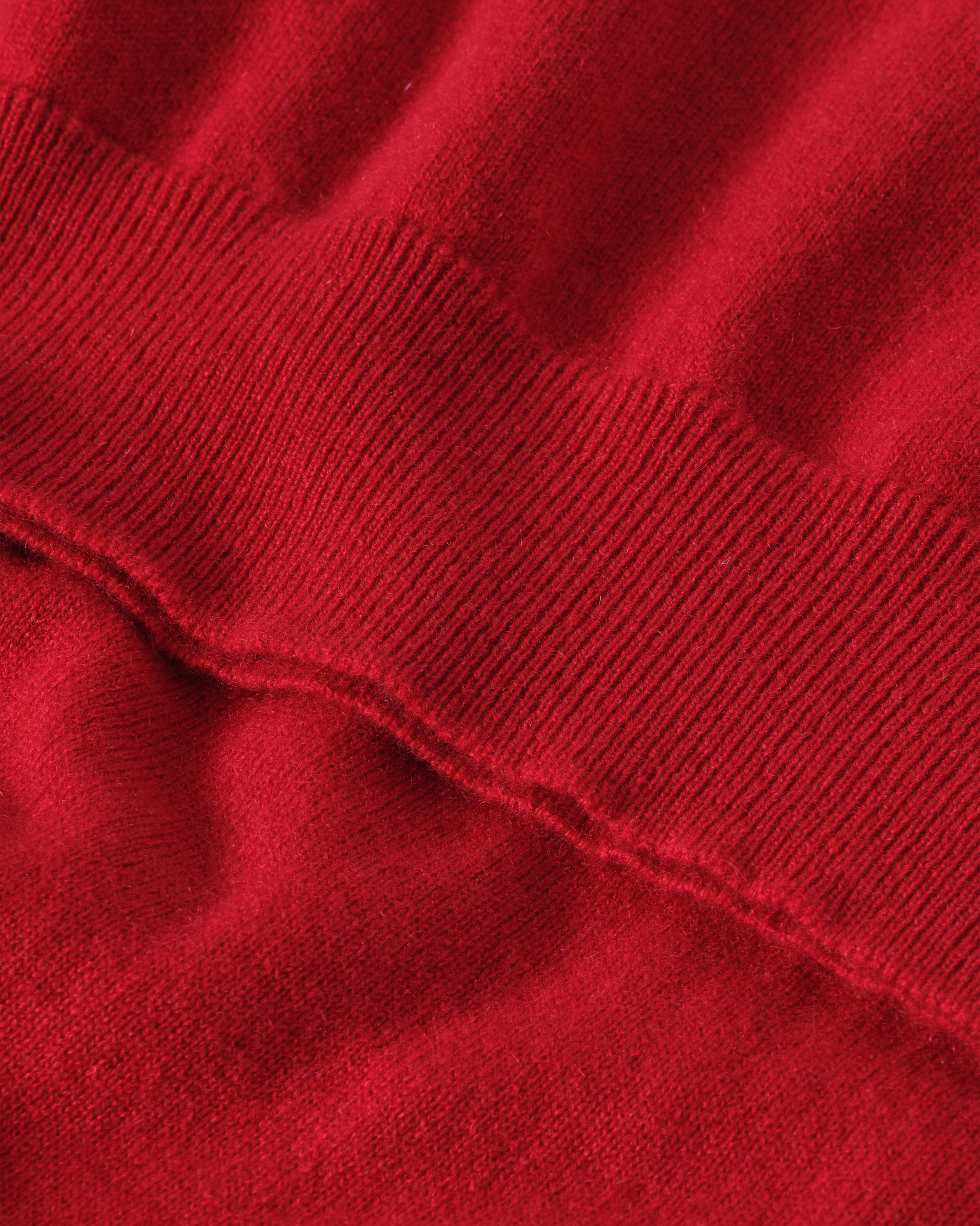 Lunan Red Classic V Neck Jumper | Luxury Scottish Cashmere