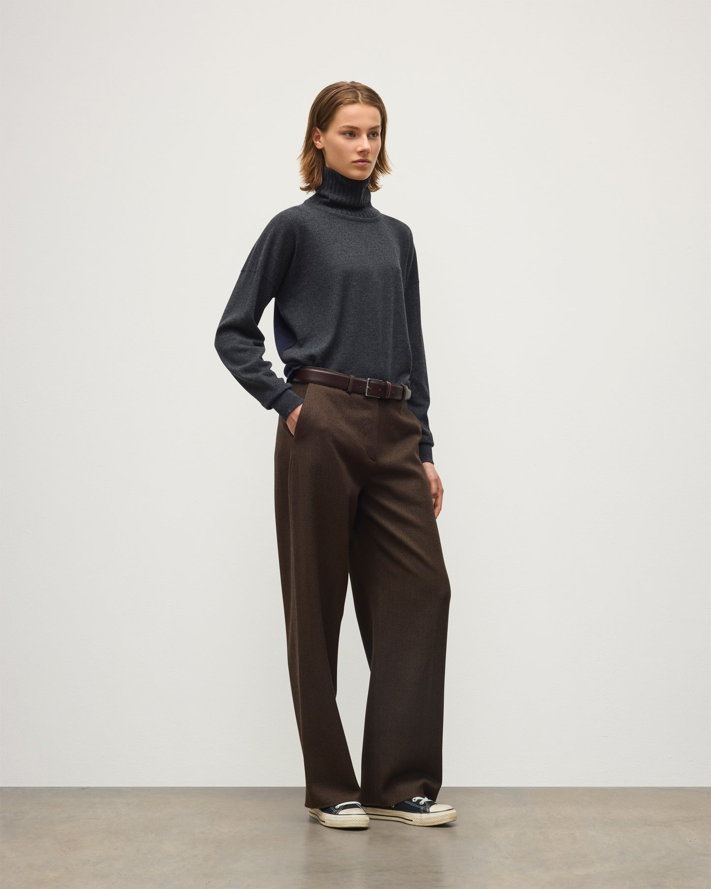 JOHNSTONS OF ELGIN JESSIE ROLL NECK SWEATER CASHMERE ROLL NECK SWEATER WITH EXPOSED SEAM DETAIL & CENTRE BACK SPLIT - 2 PLY DARK GREY 100% CASHMERE KAP05987Q26343
