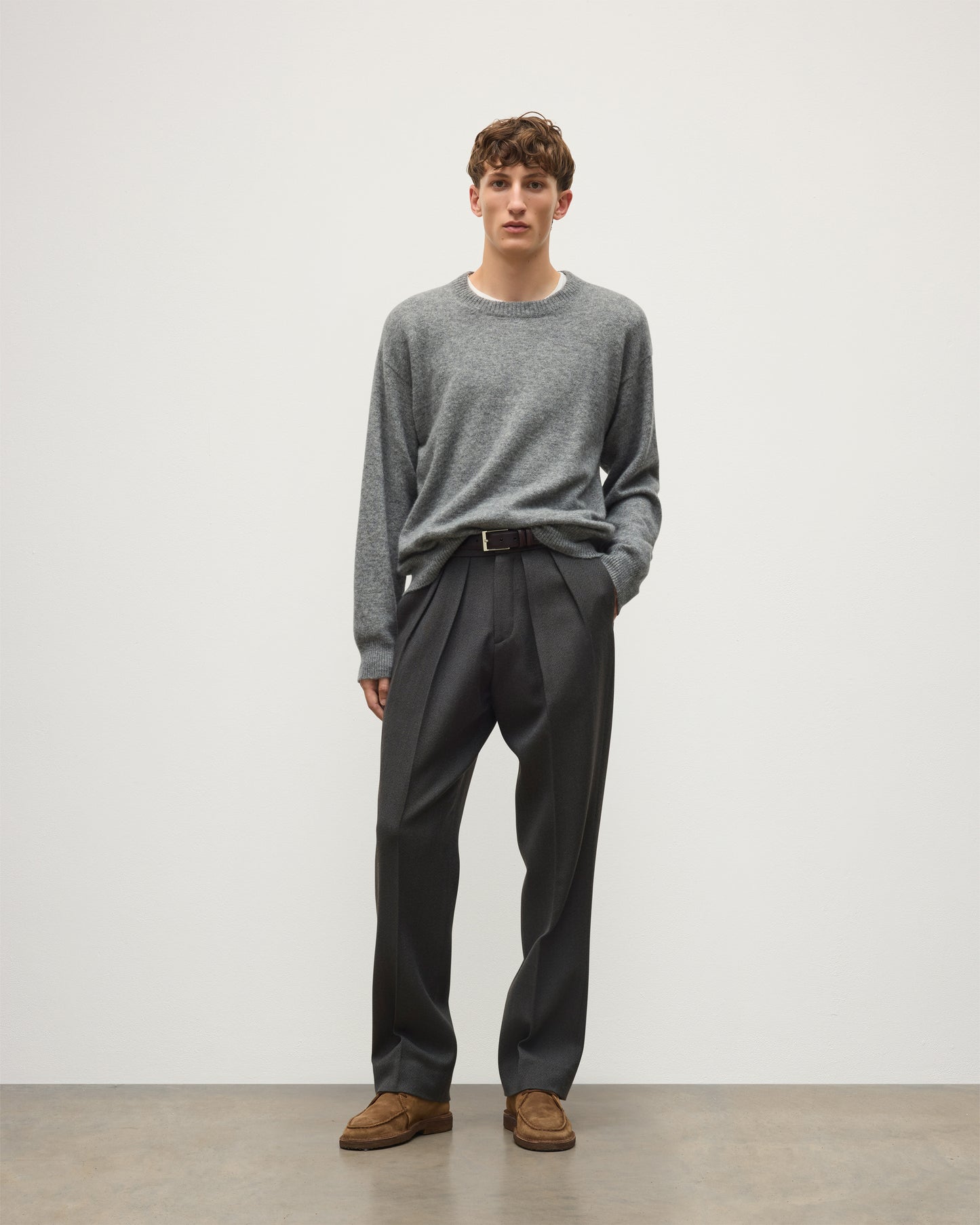 JOHNSTONS OF ELGIN REUBEN CREW CASHMERE CREW NECK SWEATER - 2 PLY GREY 100% CASHMERE KAP06051SA7216