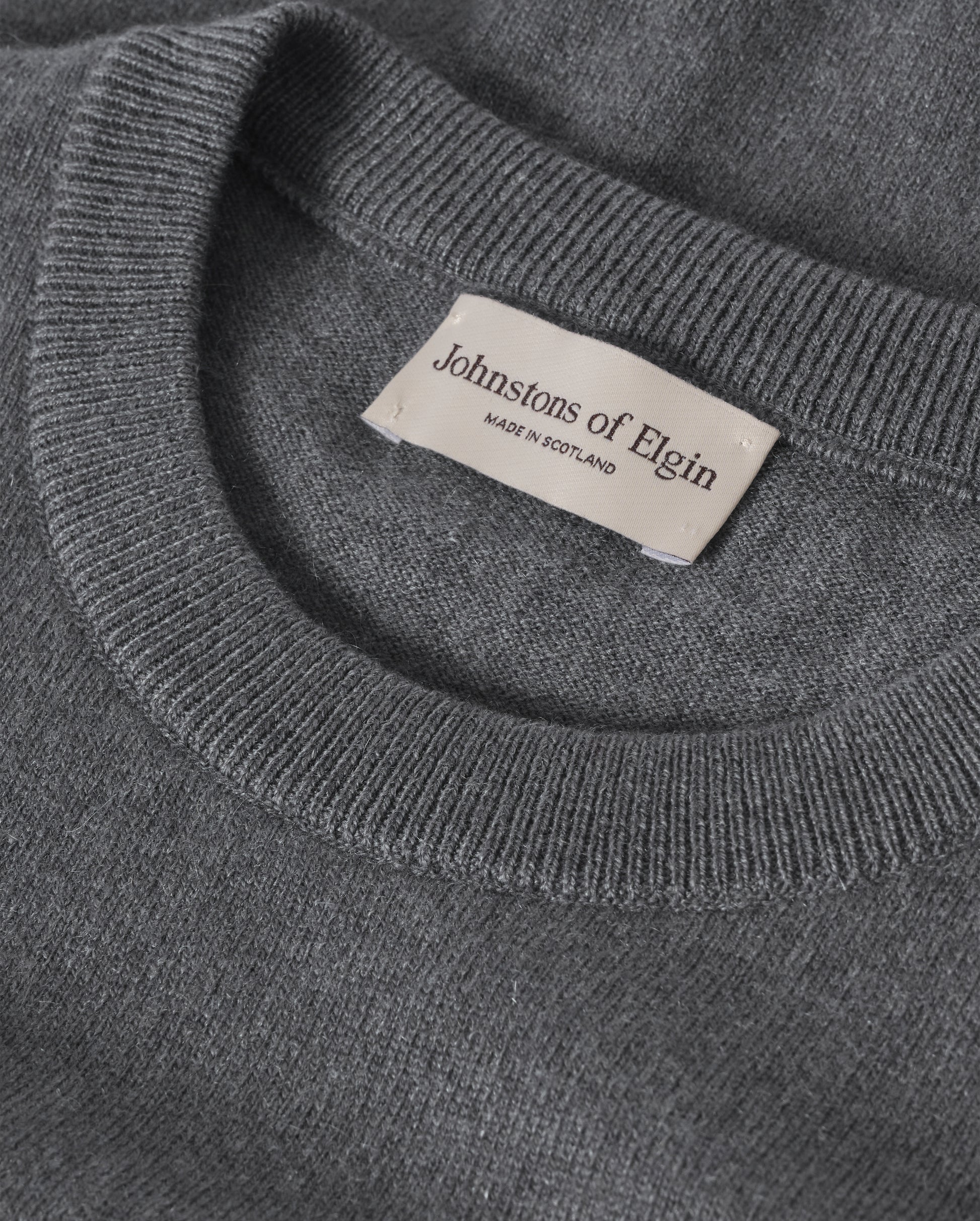 JOHNSTONS OF ELGIN REUBEN CREW CASHMERE CREW NECK SWEATER - 2 PLY GREY 100% CASHMERE KAP06051SA7216