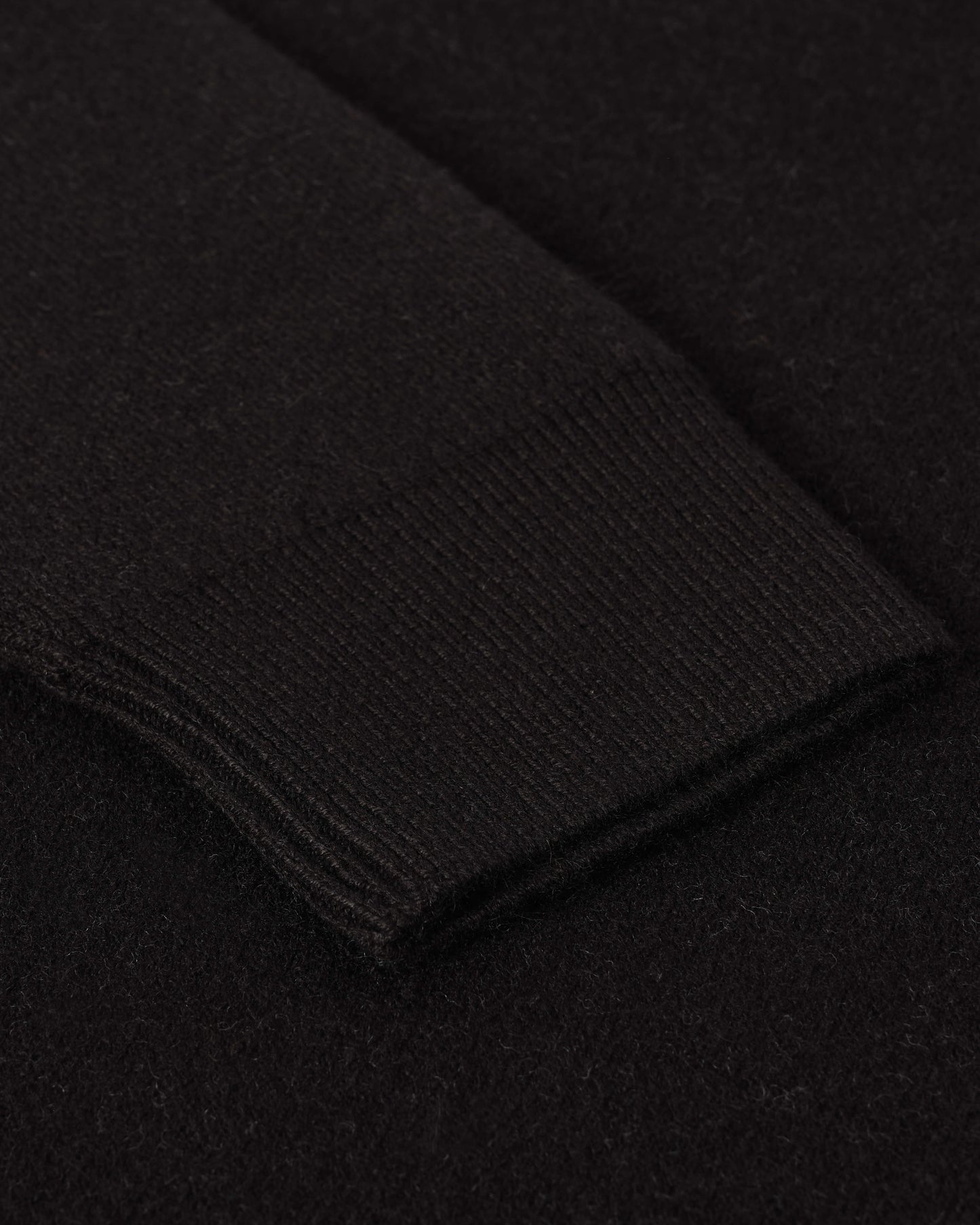 Johnstons of Elgin AW25 Men's Knitwear Iron & Black Double Faced Black Sweatshirt KBA01008Q25336