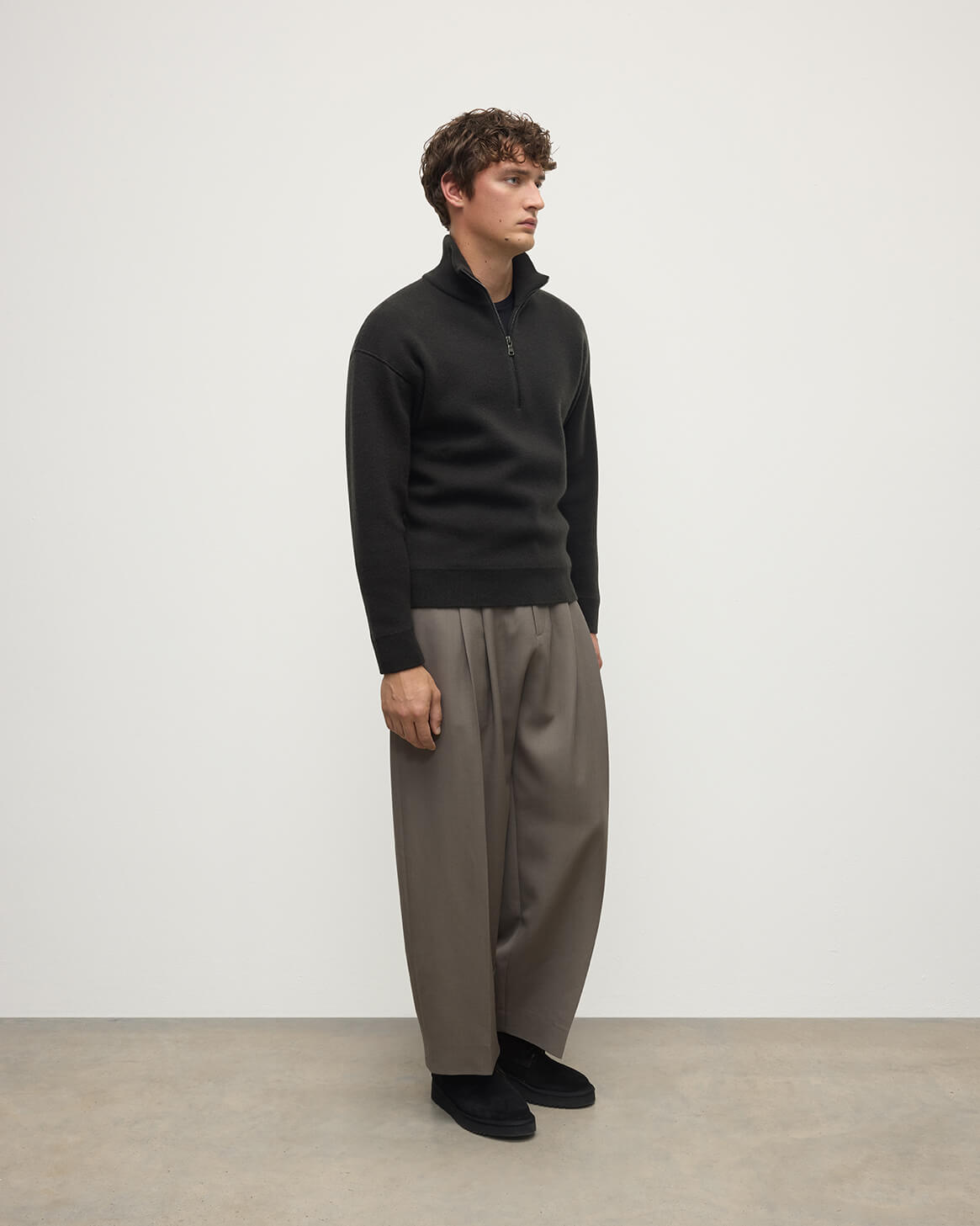 Johnstons of Elgin AW25 Men's Knitwear Black & Mid Grey Double Face Cashmere Grey Half Zip Jumper KBA01023Q25323