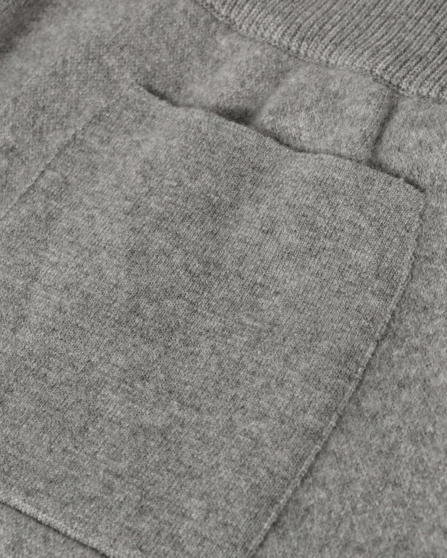 Johnstons of Elgin AW25 Men's Knitwear Light Grey & White Double Face Grey Tapered Joggers KBA01024Q25324