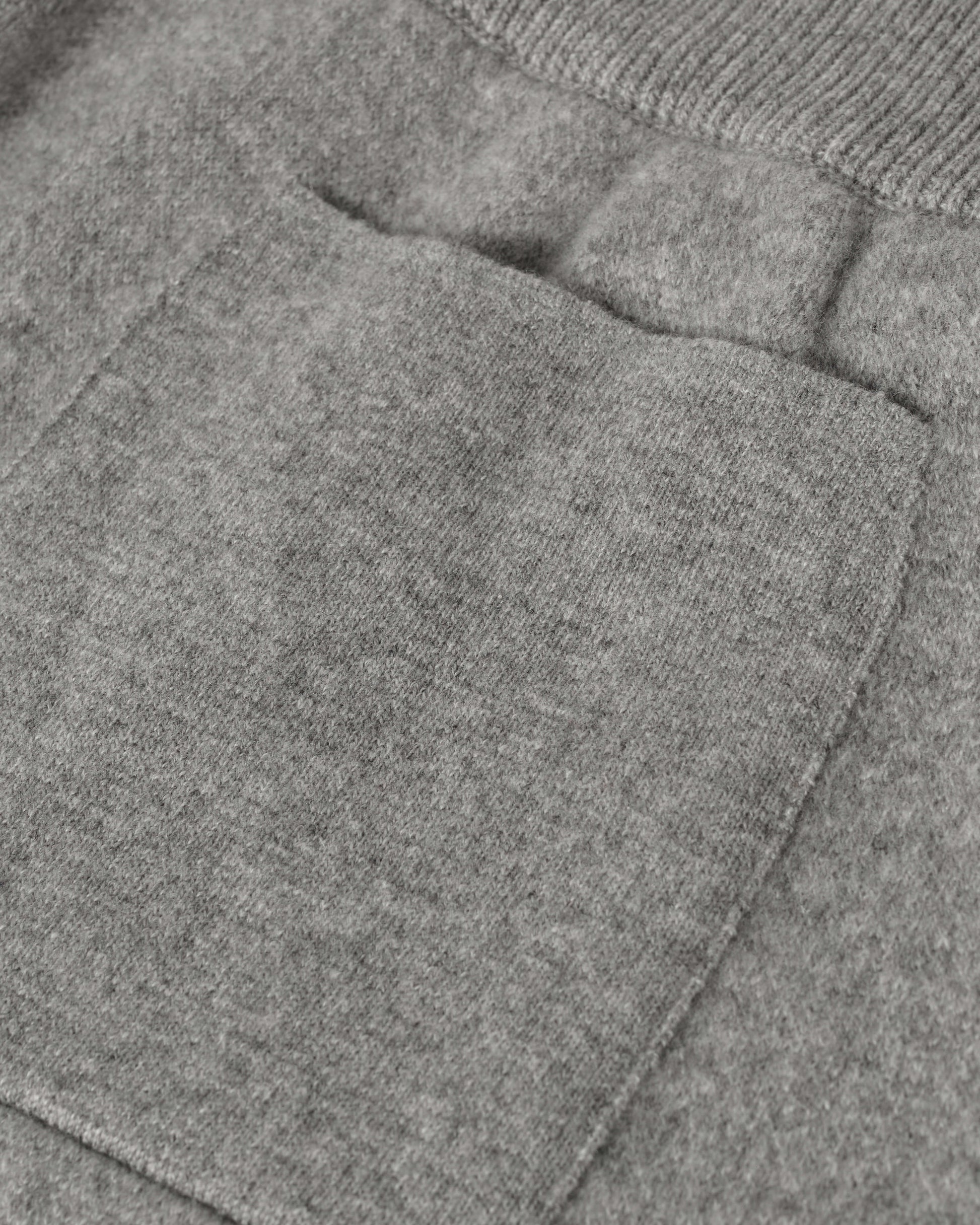 Johnstons of Elgin AW25 Men's Knitwear Light Grey & White Double Face Grey Tapered Joggers KBA01024Q25324