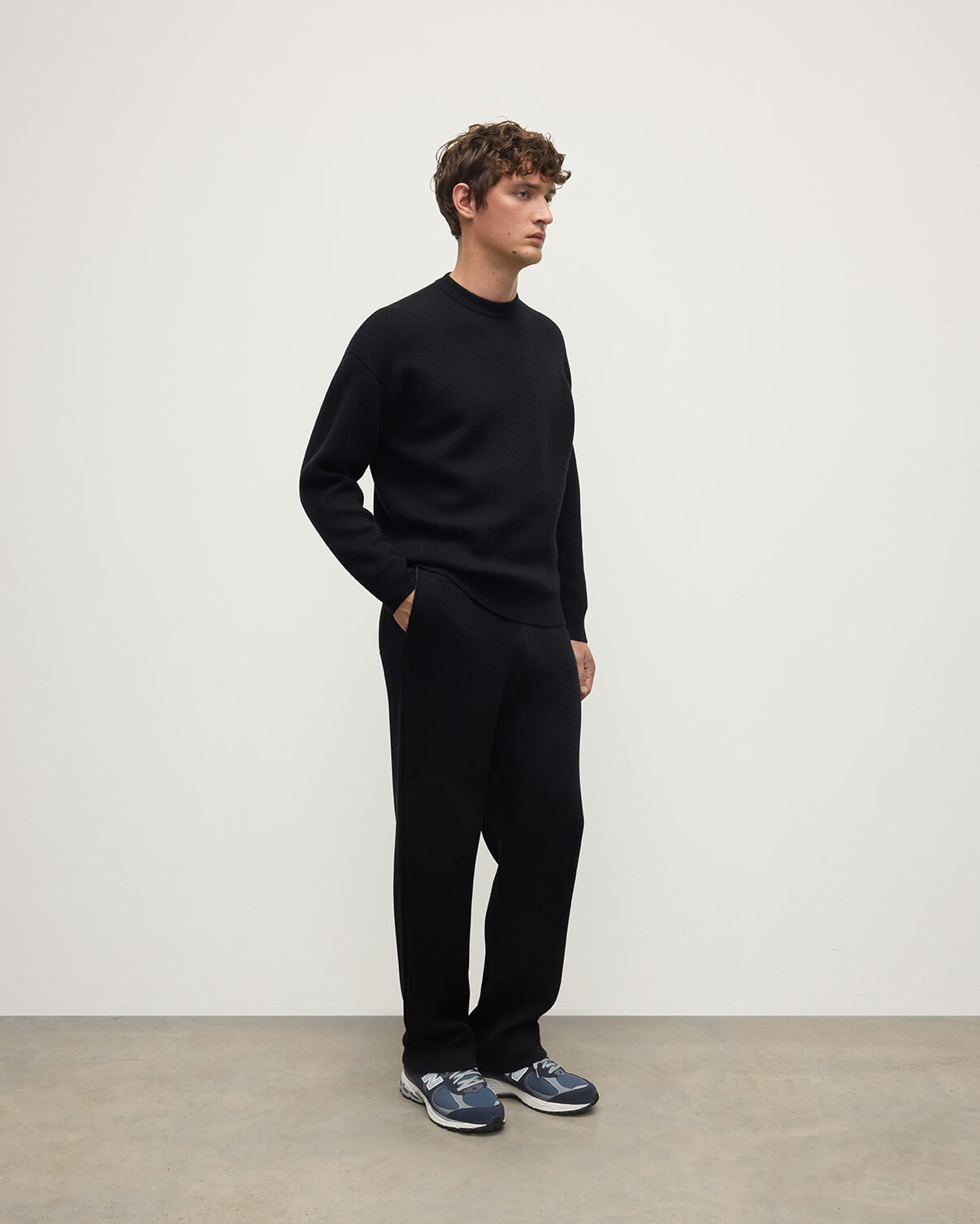 Johnstons of Elgin AW25 Men's Knitwear Iron & Black Double Faced Black Sweatshirt KBA01008Q25336