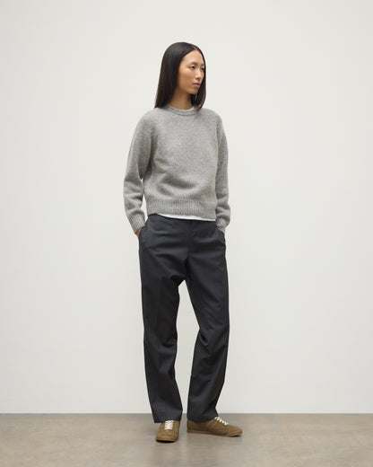 MODEL WEARS JOHNSTONS OF ELGIN WOMENS BAY CREW SWEATER BLUE 78% CASHMERE 22% COTTON KBB01068HD4499