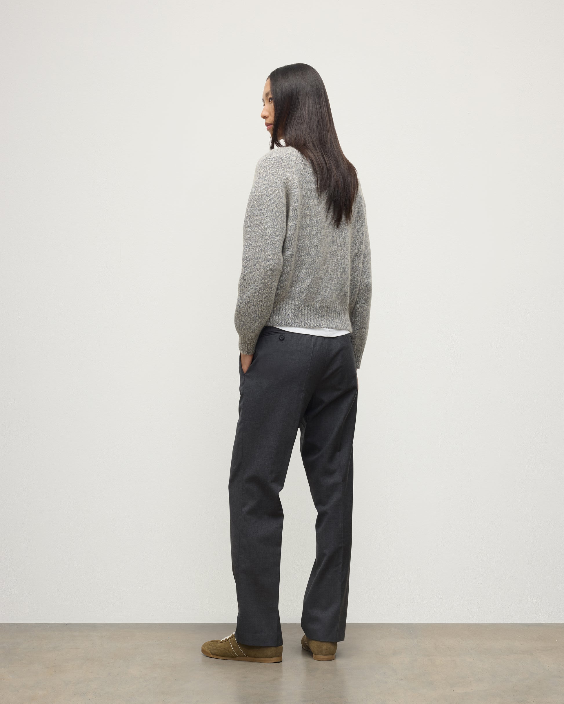 MODEL WEARS JOHNSTONS OF ELGIN WOMENS BAY CREW SWEATER BLUE 78% CASHMERE 22% COTTON WITH JEANS  KBB01068HD4499