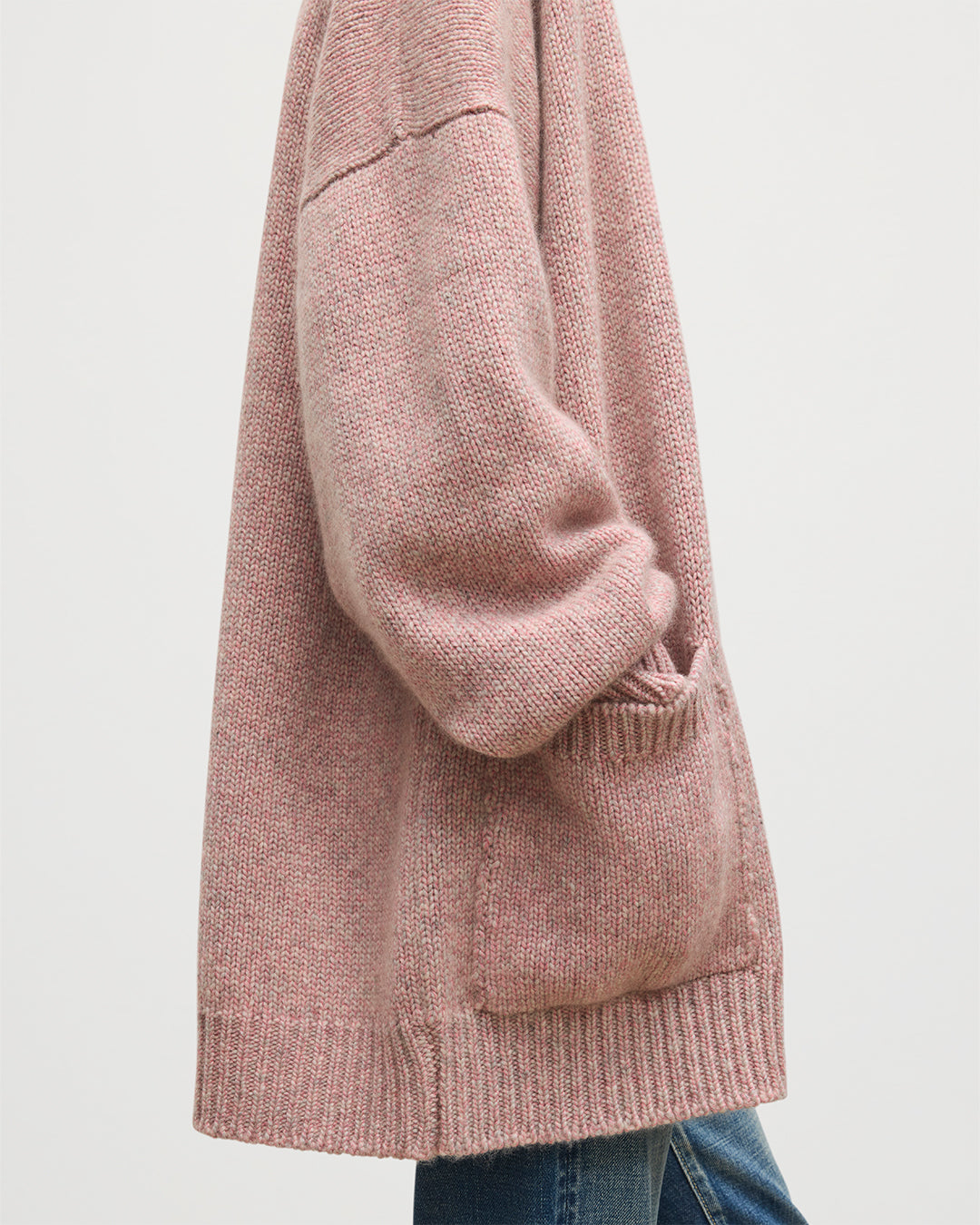 JOHNSTONS OF ELGIN WOMENS BAY SLOUCH CARDIGAN PINK 78% CASHMERE 22% COTTON WITH GREER MERINO VEST AND REEL NATURAL CASHMERE NECK TIE KBB01069HE4379