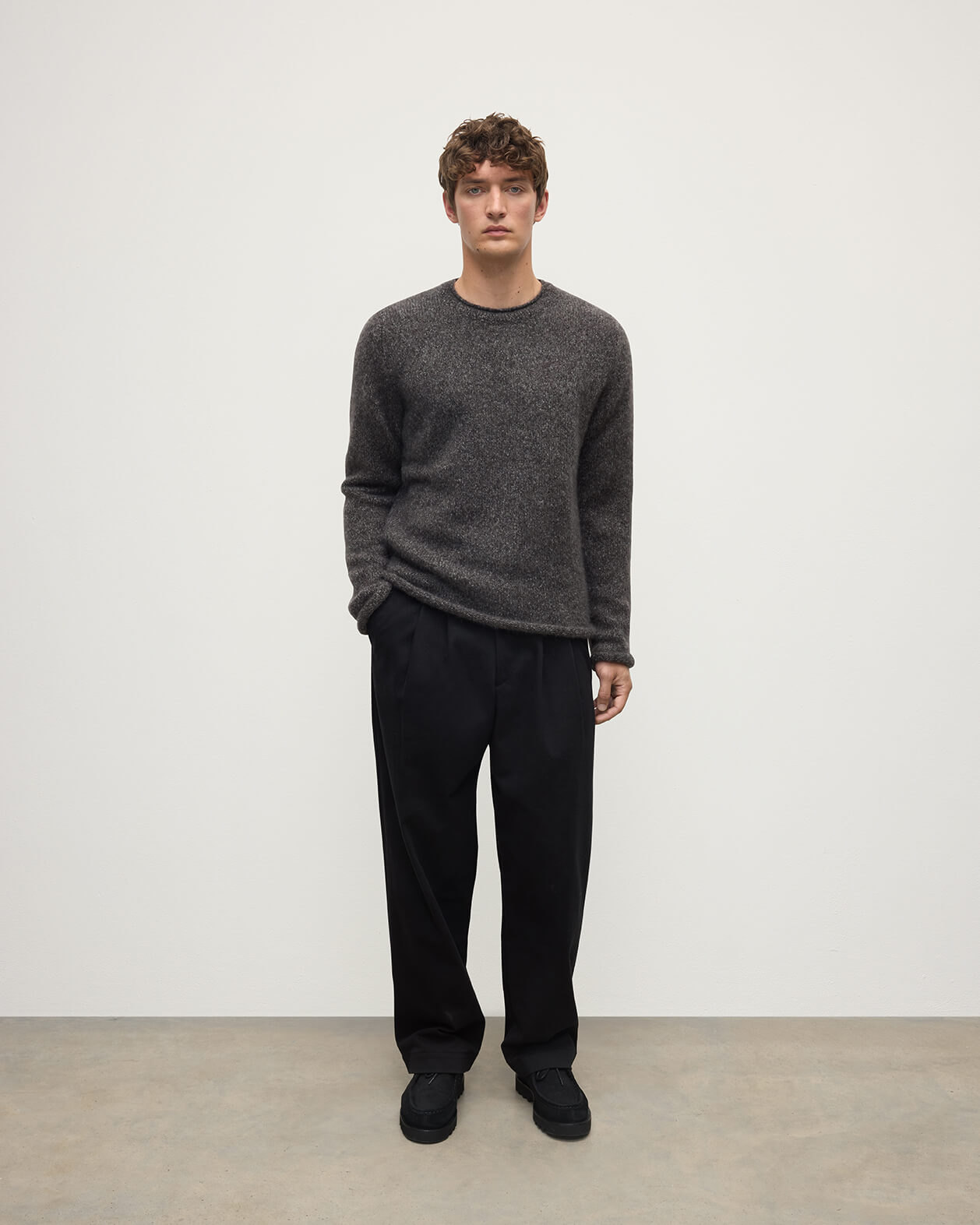 Johnstons of Elgin AW25 Men's Knitwear Charcoal Brushed Cashmere Silk Grey Jumper KBC01025HA7198