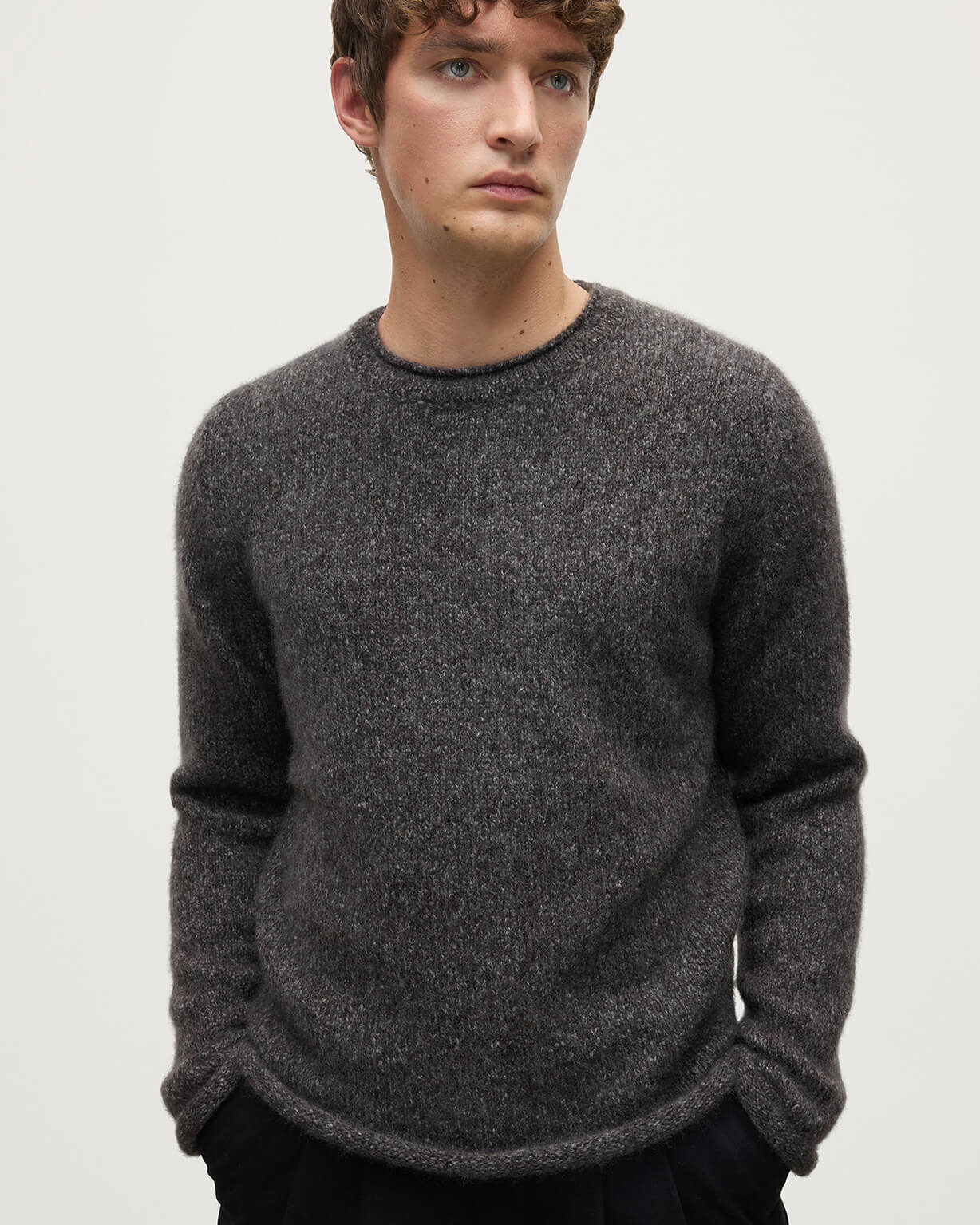 Johnstons of Elgin AW25 Men's Knitwear Charcoal Brushed Cashmere Silk Grey Jumper KBC01025HA7198