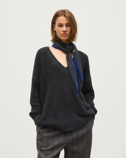 JOHNSTONS OF ELGIN EVA VEE SWEATER BRUSHED CASHMERE SILK TWEED TEXTURED VEE SLOUCH SWEATER BLACK 57% CASHMERE, 20% SILK, 23% WOOL KBC01088Q26356