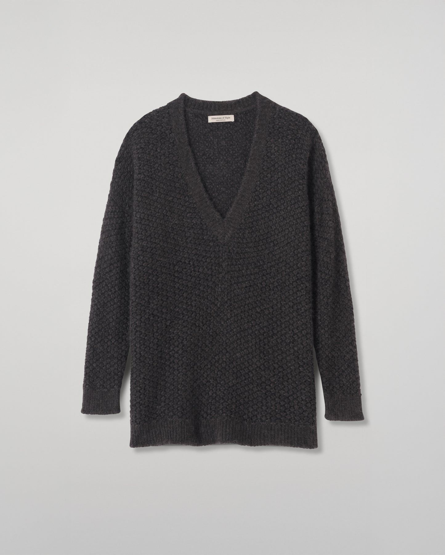 JOHNSTONS OF ELGIN EVA VEE SWEATER BRUSHED CASHMERE SILK TWEED TEXTURED VEE SLOUCH SWEATER BLACK 57% CASHMERE, 20% SILK, 23% WOOL KBC01088Q26356