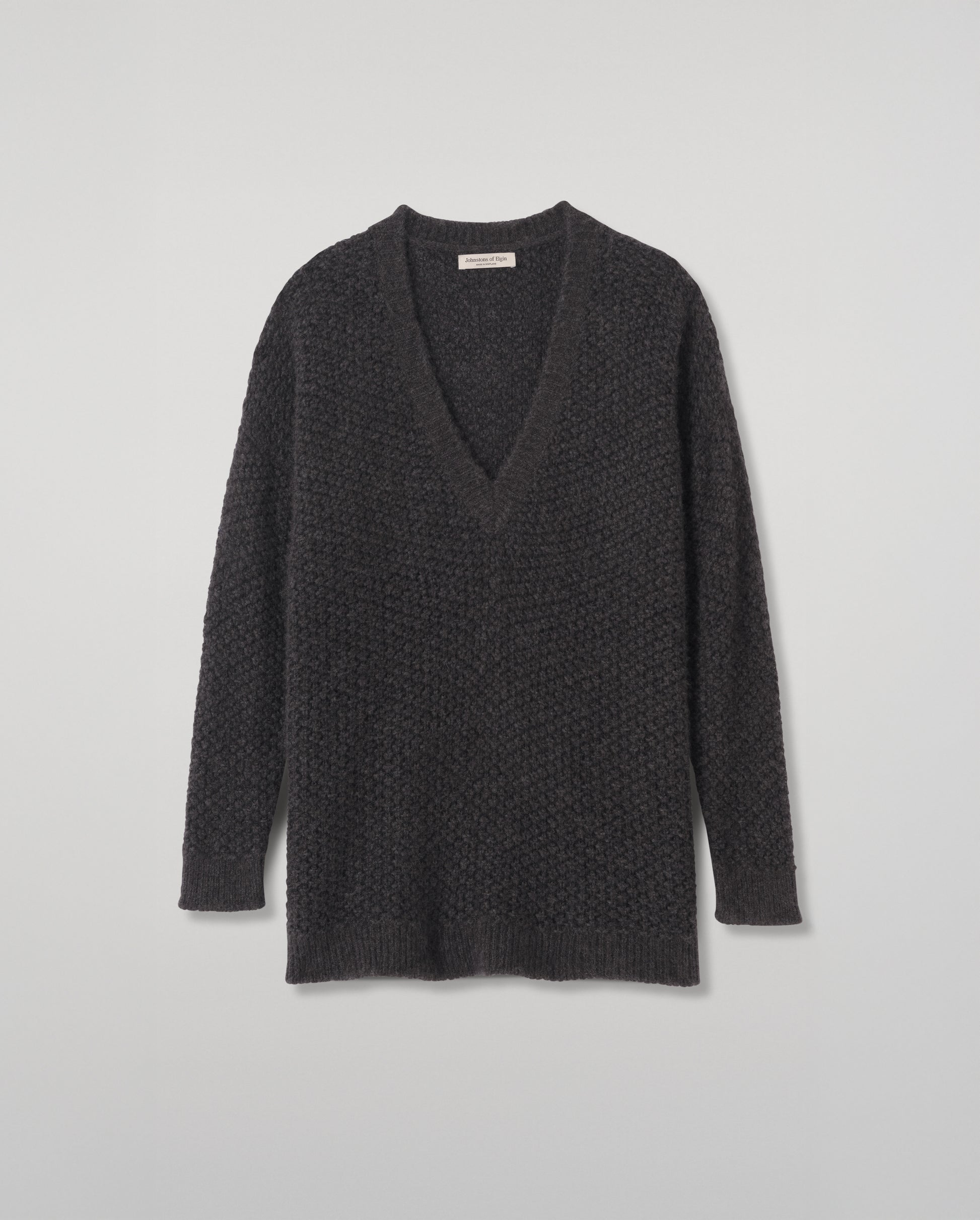 JOHNSTONS OF ELGIN EVA VEE SWEATER BRUSHED CASHMERE SILK TWEED TEXTURED VEE SLOUCH SWEATER BLACK 57% CASHMERE, 20% SILK, 23% WOOL KBC01088Q26356