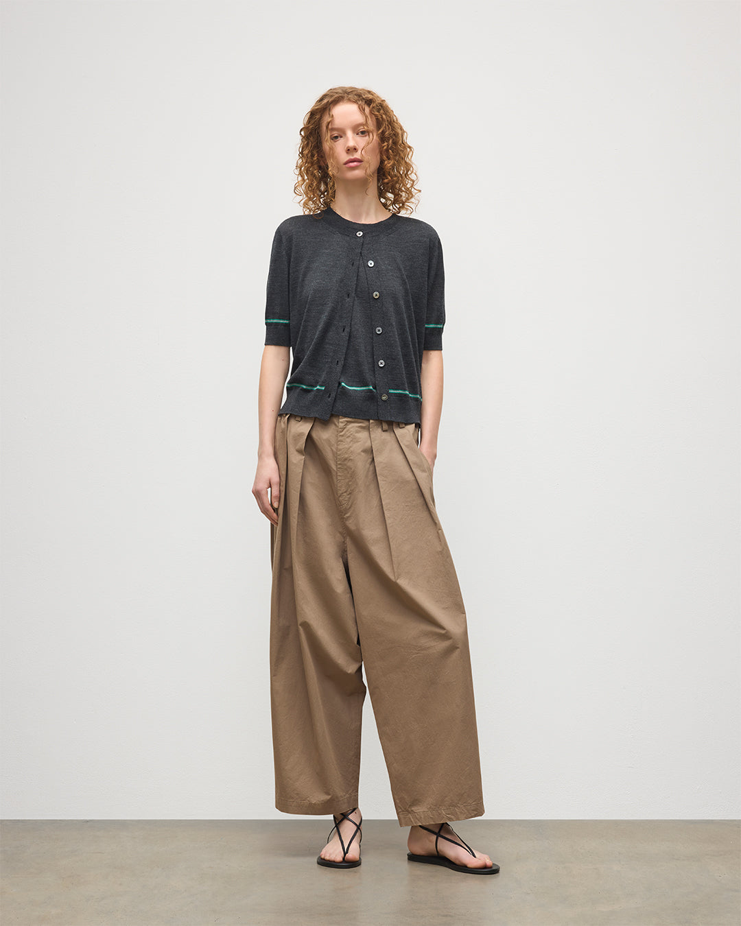 JOHNSTONS OF ELGIN WOMENS BRAE SHORT SLEEVE CREW CARDIGAN GREY 100% MERINO WOOL KBI01063Q25965