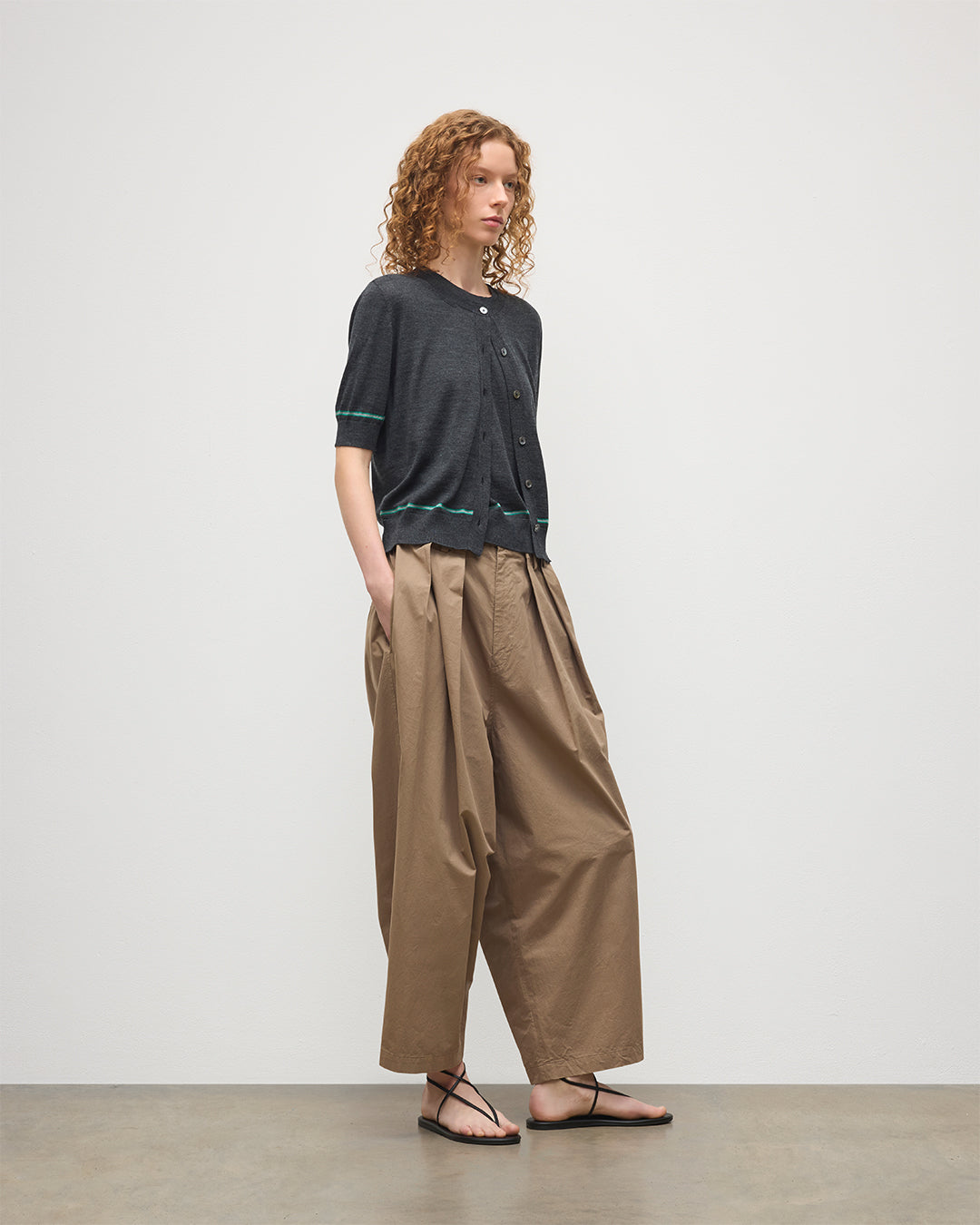 JOHNSTONS OF ELGIN WOMENS BRAE SHORT SLEEVE CREW CARDIGAN GREY 100% MERINO WOOL KBI01063Q25965