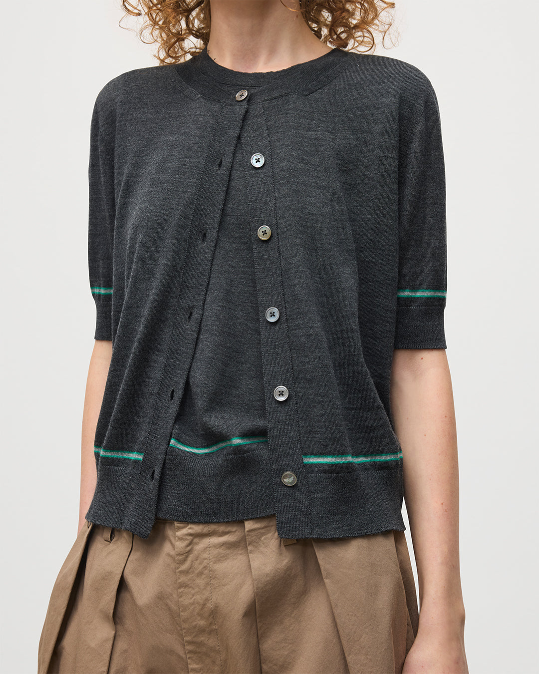 JOHNSTONS OF ELGIN WOMENS BRAE SHORT SLEEVE CREW CARDIGAN GREY 100% MERINO WOOL KBI01063Q25965