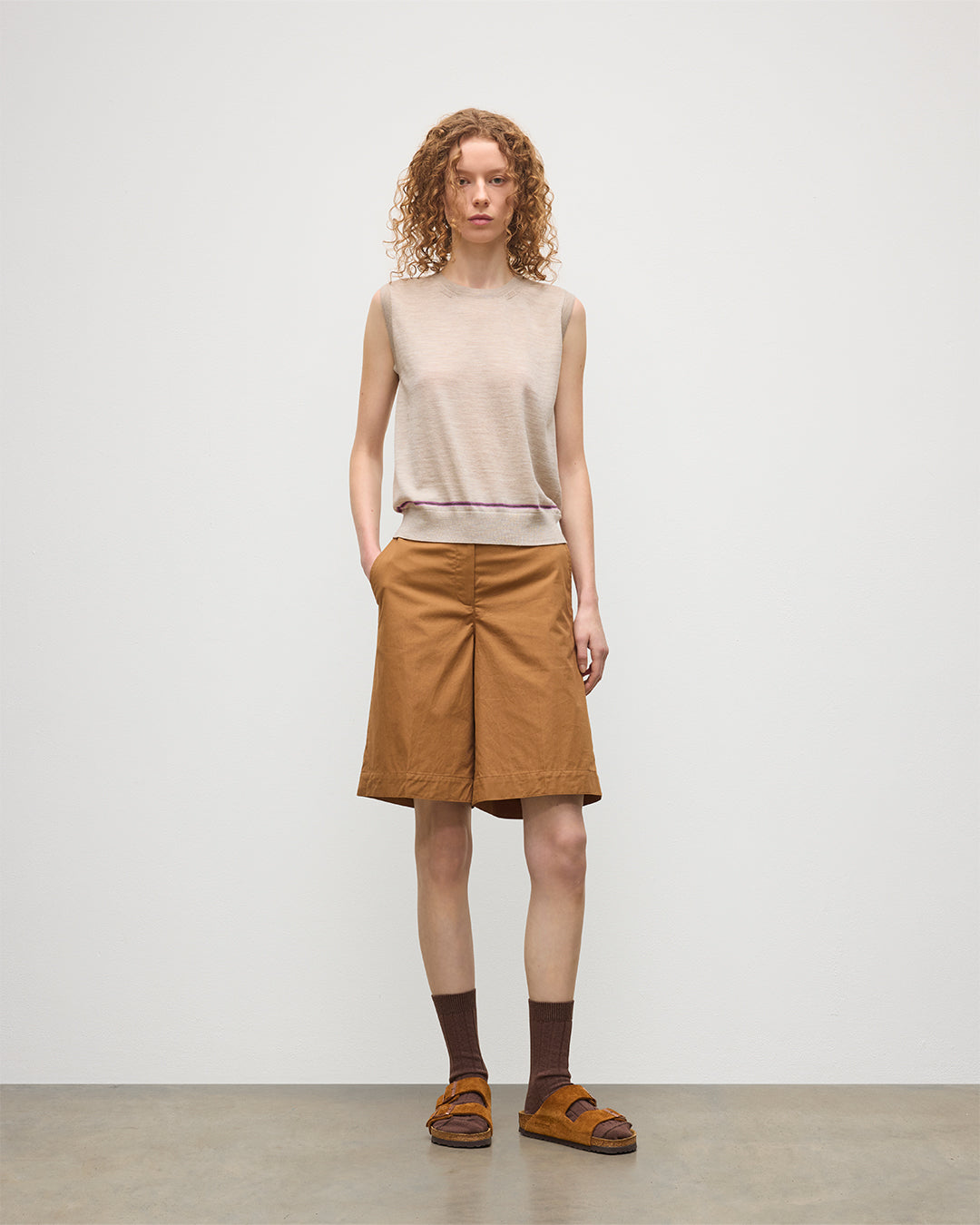 JOHNSTONS OF ELGIN WOMENS BRAE SLEEVELESS CREW NATURAL 100% MERINO WOOL KBI01064Q25967