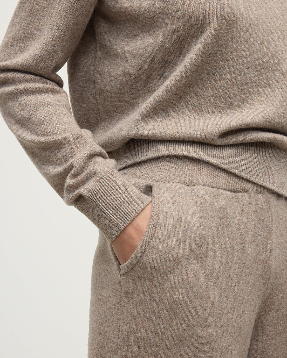 Johnstons of Elgin  Women's Knitwear Ash Wide Leg Cashmere Trousers KBP00926HB4334