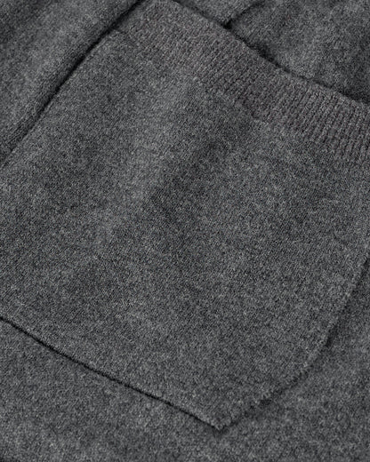 Johnstons of Elgin SS25 Men's Knitwear Mid Grey Tapered Cashmere Joggers with matching cashmere quarter zip neck sweater KBP00948HA0501