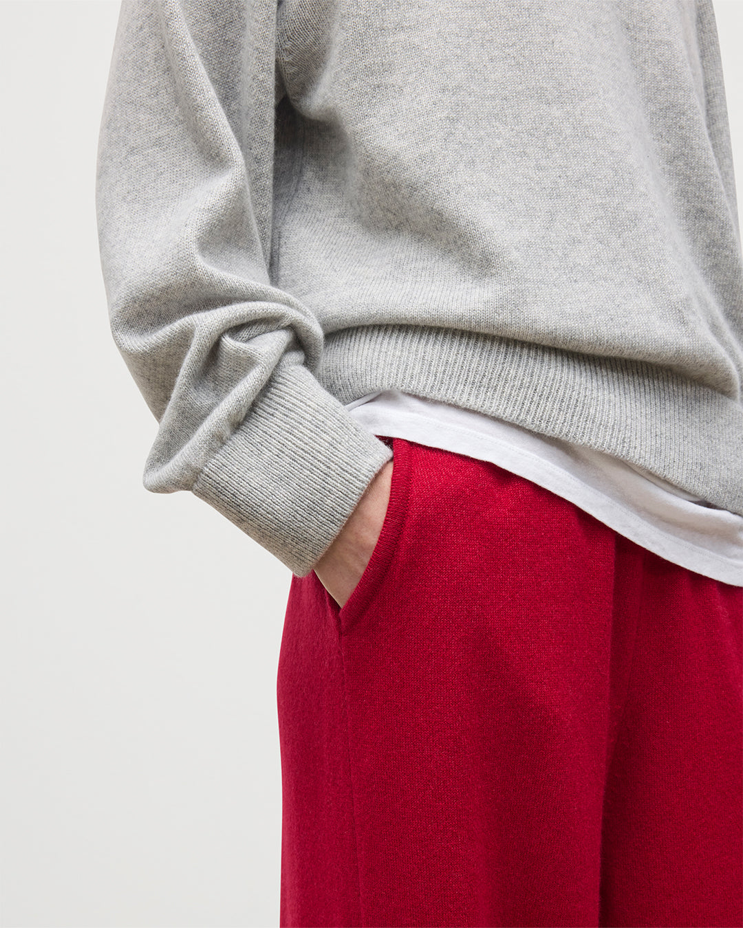 JOHNSTONS OF ELGIN WOMENS COLL PANTS RED 100% CASHMERE WITH STELLA PALE GREY CSAHMERE SWEATSHIRT, BLACK STEWART SCARF, LOVAT NAVY BEANIE HAT KBP00996SE5325