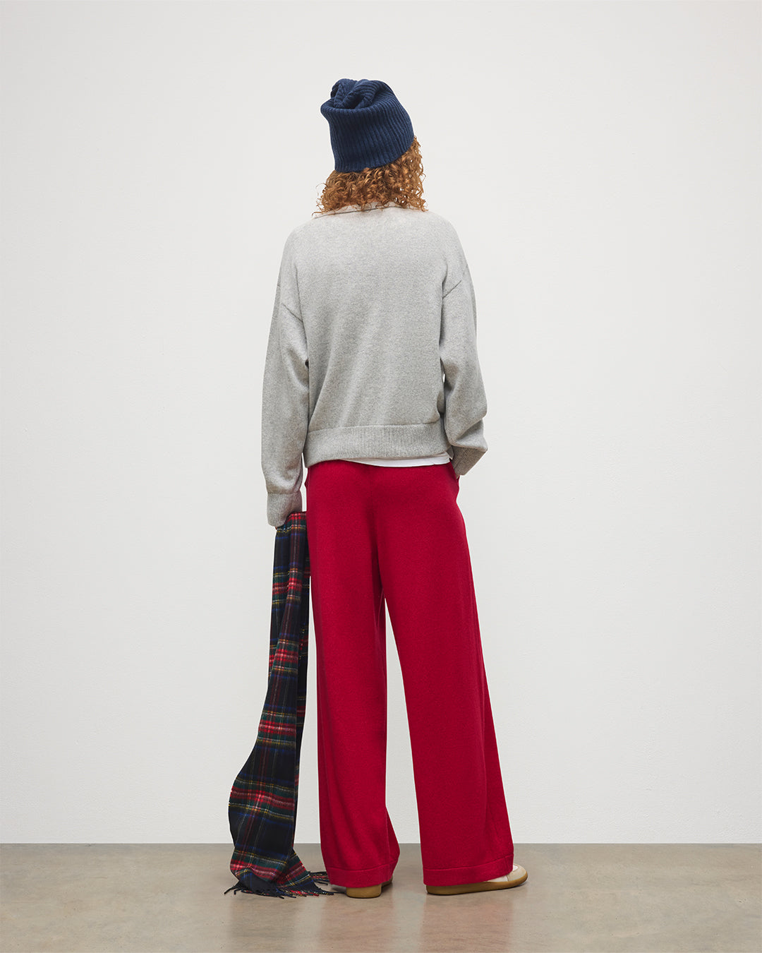 JOHNSTONS OF ELGIN WOMENS COLL PANTS RED 100% CASHMERE WITH STELLA PALE GREY CSAHMERE SWEATSHIRT, BLACK STEWART SCARF, LOVAT NAVY BEANIE HAT KBP00996SE5325