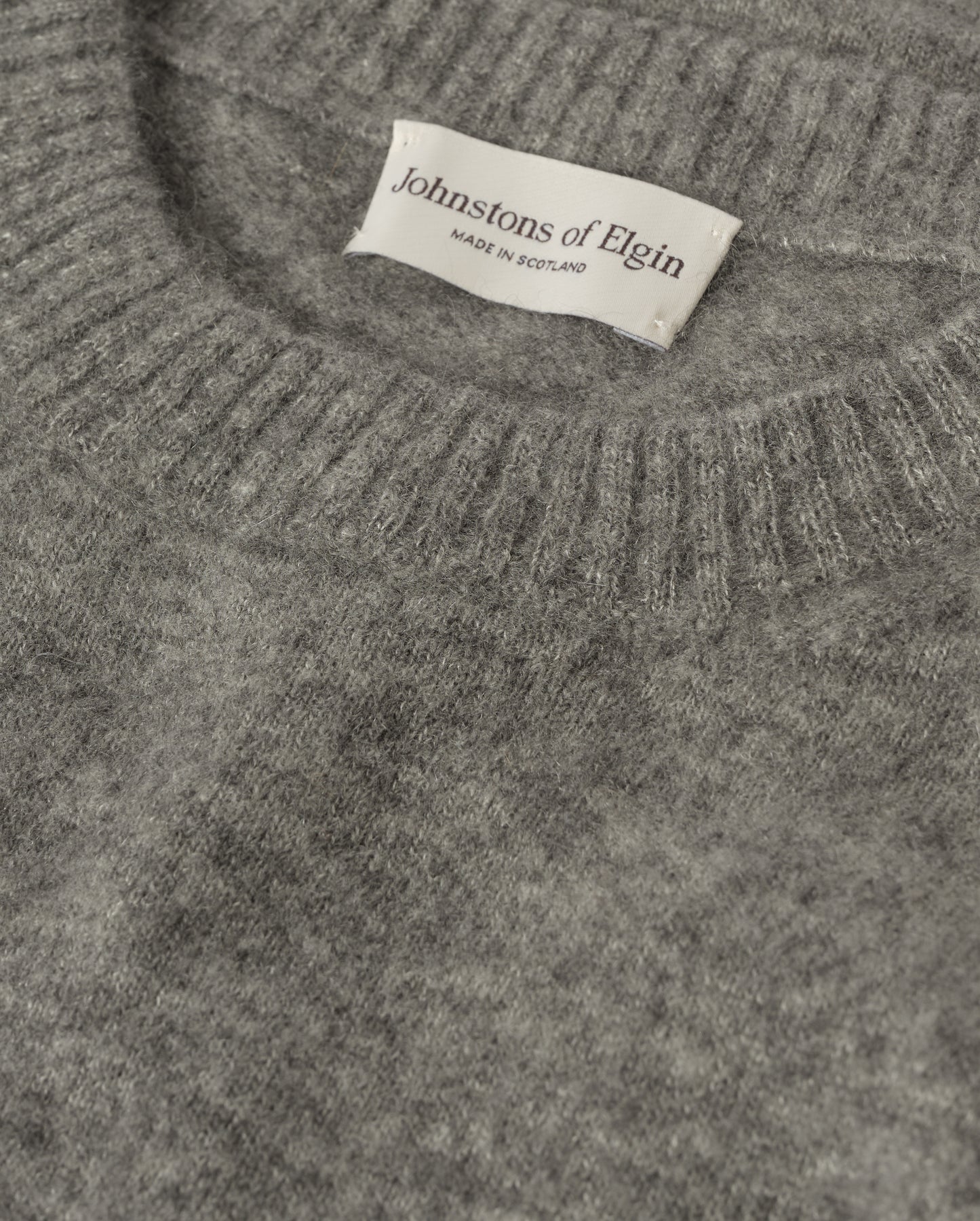 JOHNSTONS OF ELGIN PAXTON CREW SWEATER BRUSHED CASHMERE SILK CREW NECK SWEATER GREY 74% CASHMERE, 26% SILK KBP01082HA0429