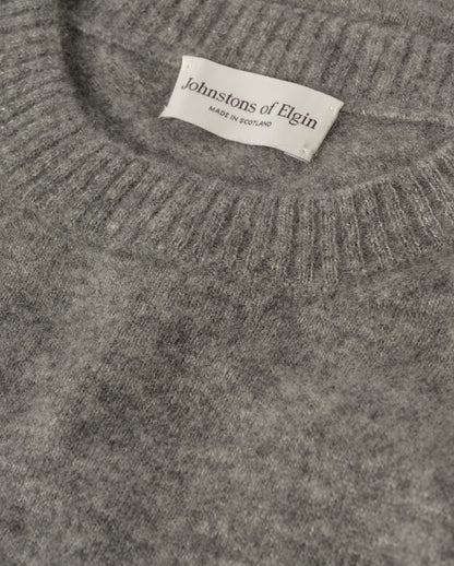 JOHNSTONS OF ELGIN PAXTON CREW SWEATER BRUSHED CASHMERE SILK CREW NECK SWEATER GREY 74% CASHMERE, 26% SILK KBP01082HA0429