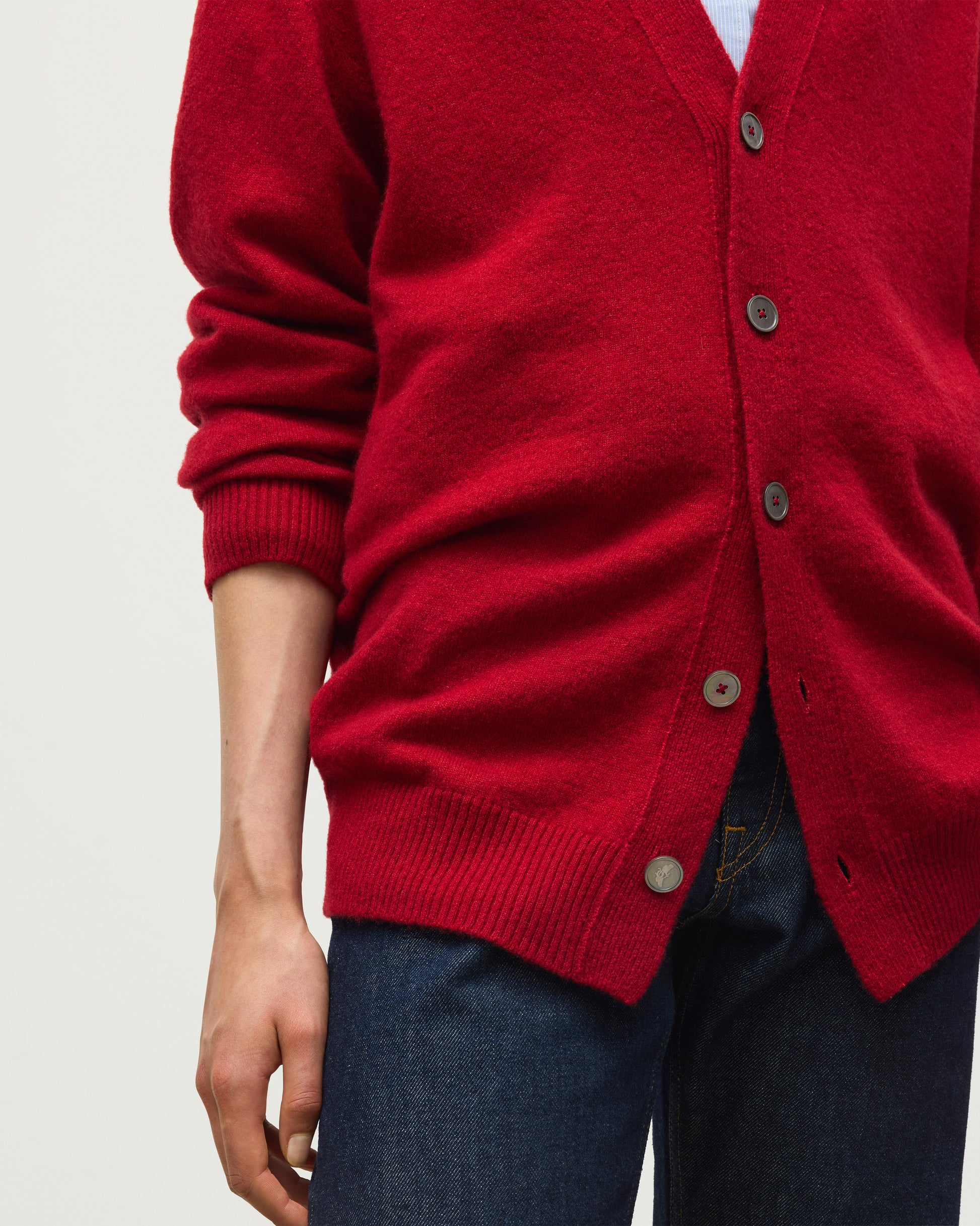 JOHNSTONS OF ELGIN BOYCE VEE CARDIGAN BRUSHED CASHMERE SILK VEE NECK CARDIGAN RED 74% CASHMERE, 26% SILK KBP01098HE4389