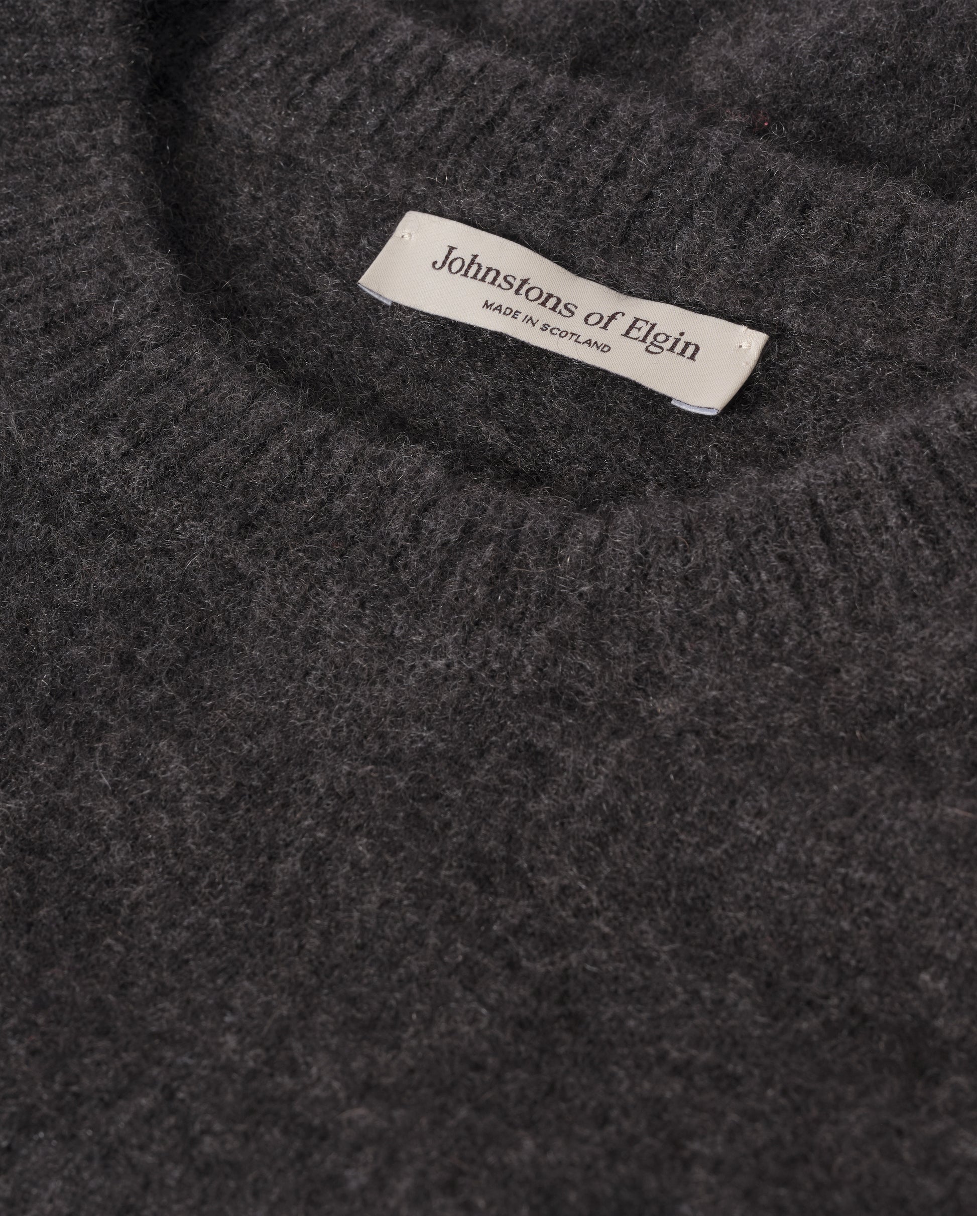 JOHNSTONS OF ELGIN BOYCE CREW SWEATER BRUSHED CASHMERE SILK ROUND NECK SWEATER DARK GREY 74% CASHMERE, 26% SILK KBP01127HA7232