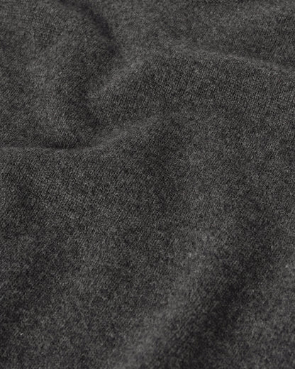 Johnstons of Elgin AW25 Men's Knitwear Charcoal Superfine Merino Relaxed Grey Jumper KDA00770HA7204