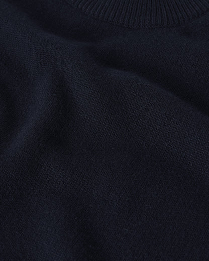 Johnstons of Elgin AW25 Men's Knitwear Dark Navy Superfine Merino Relaxed Navy Jumper KDA00770SD7674