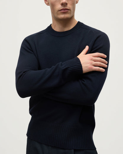 Johnstons of Elgin AW25 Men's Knitwear Dark Navy Superfine Merino Relaxed Navy Jumper KDA00770SD7674