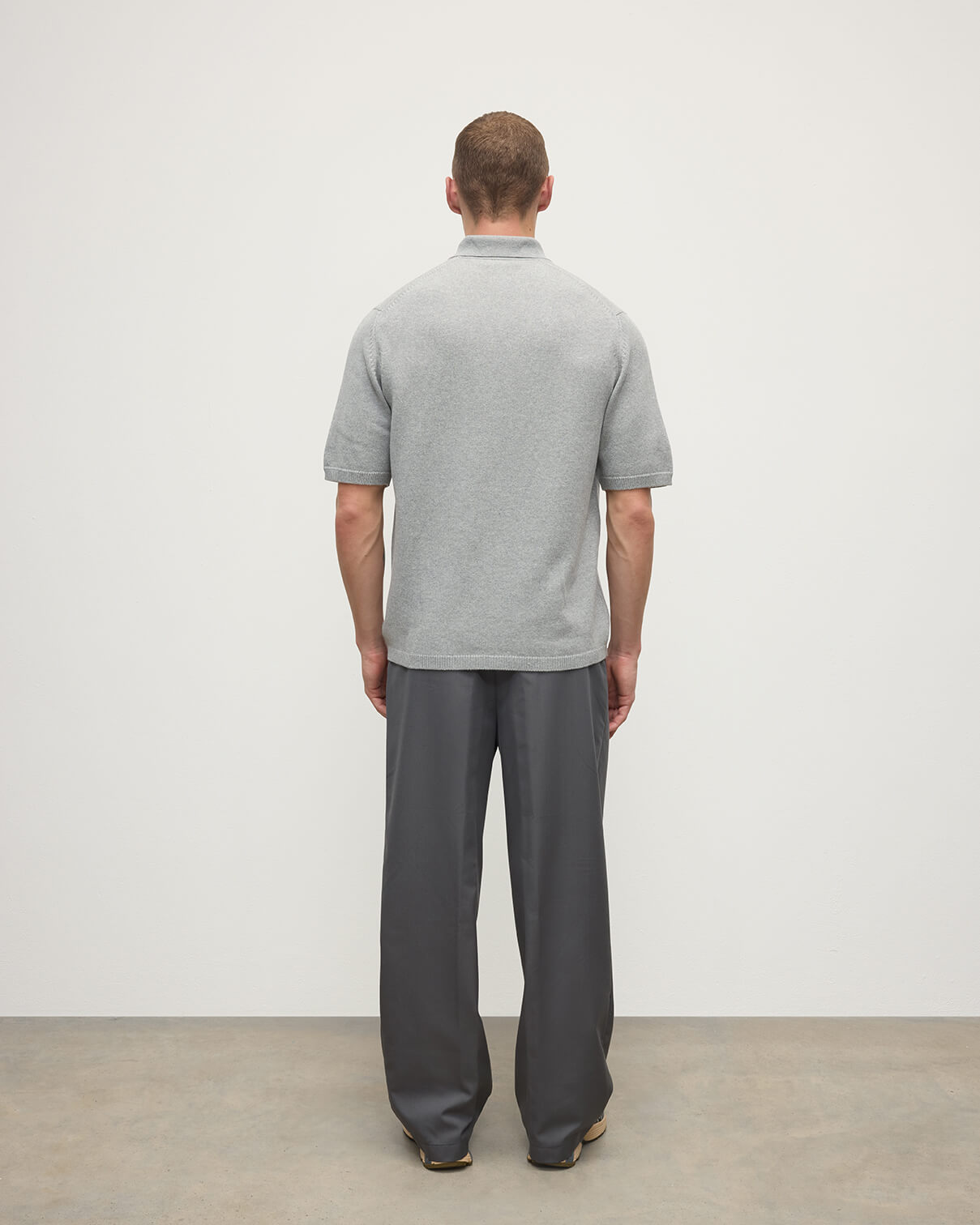 Johnstons of Elgin AW25 Men's Knitwear Light Grey Superfine Merino Relaxed Grey Polo Shirt KDA00771HA4232