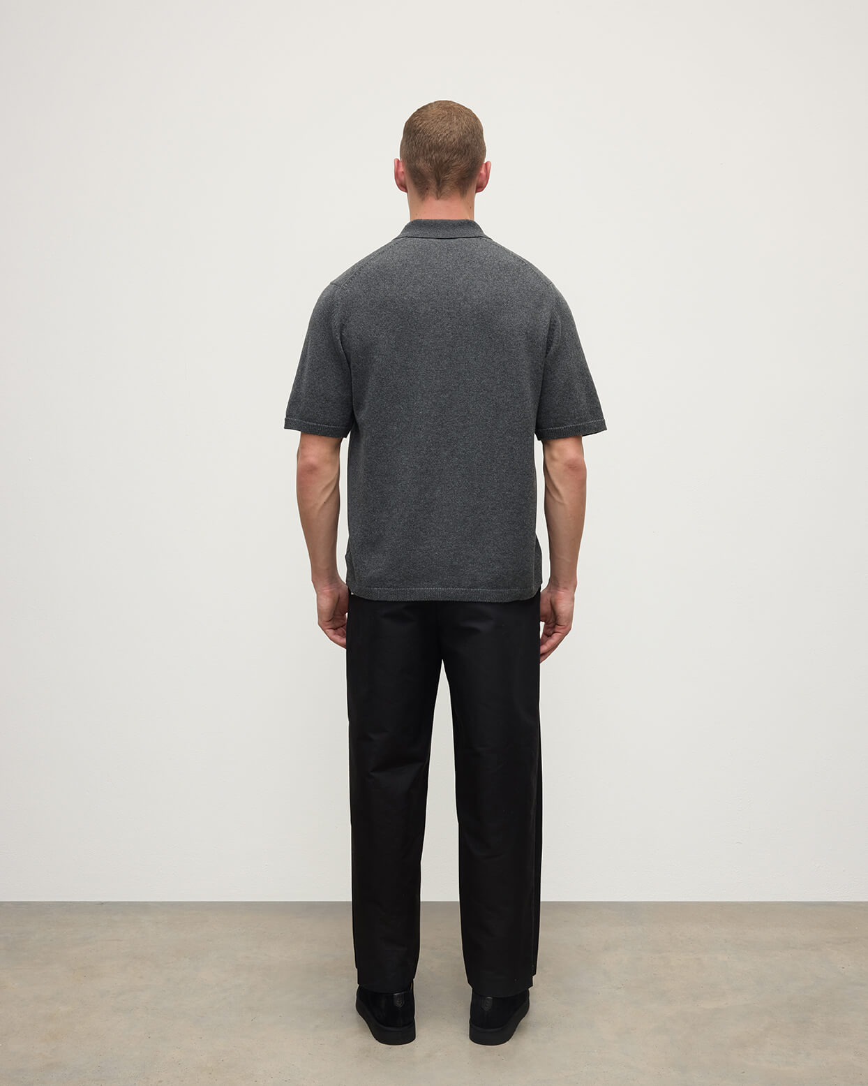 Johnstons of Elgin AW25 Men's Knitwear Charcoal Superfine Merino Relaxed Grey Polo Shirt KDA00771HA7204